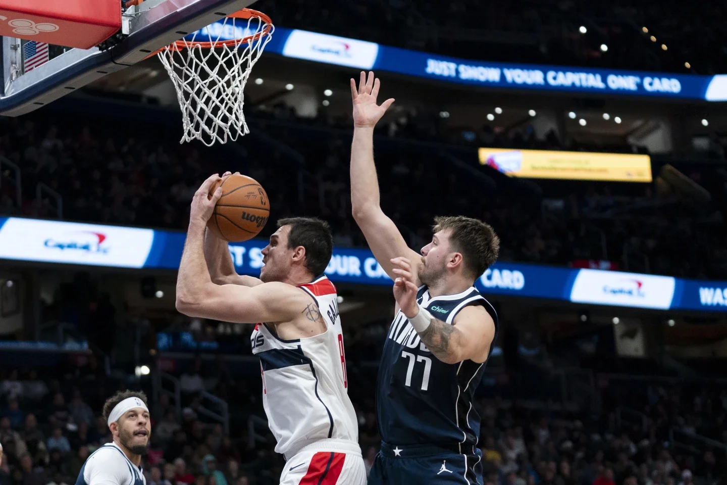 Luka Doncic's Stellar Performance Propels Dallas Mavericks to Victory Over Washington Wizards