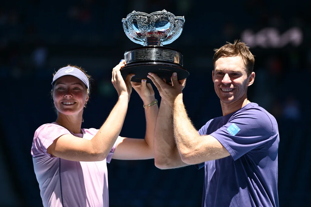 Australian pair Gadecki and Peers triumph in Melbourne to win the mixed doubles title
