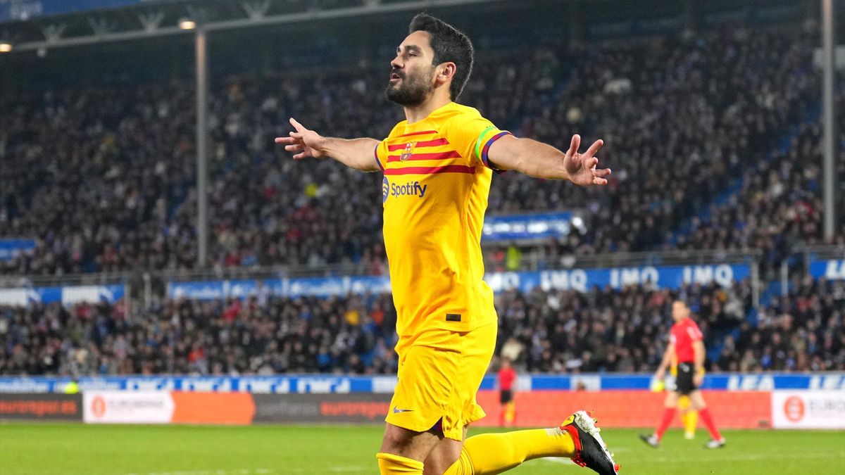 Alaves 1-3 Barcelona: Gundogan stars as 10-man Barca hold on to win away at Alaves in LaLiga