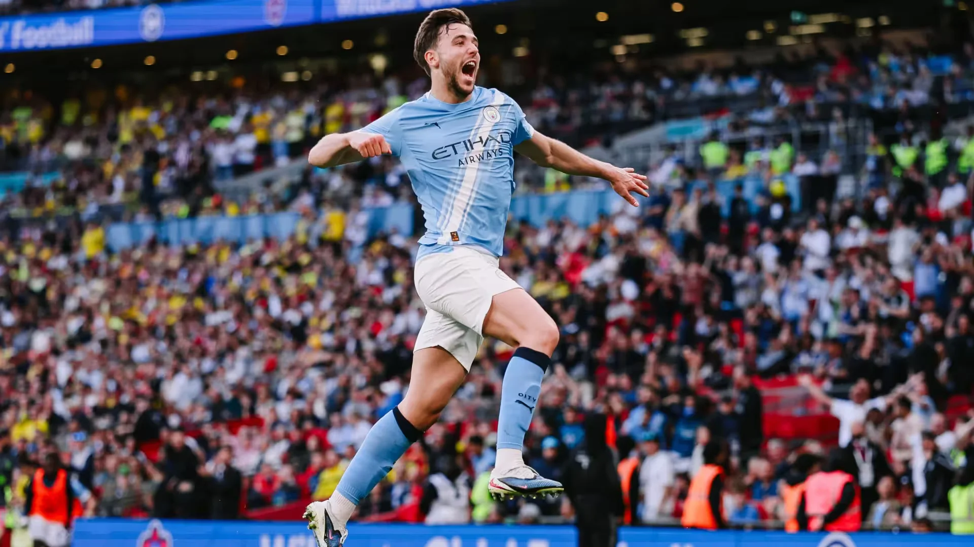 Gonzalez stunner sends Manchester City to FA Cup Final