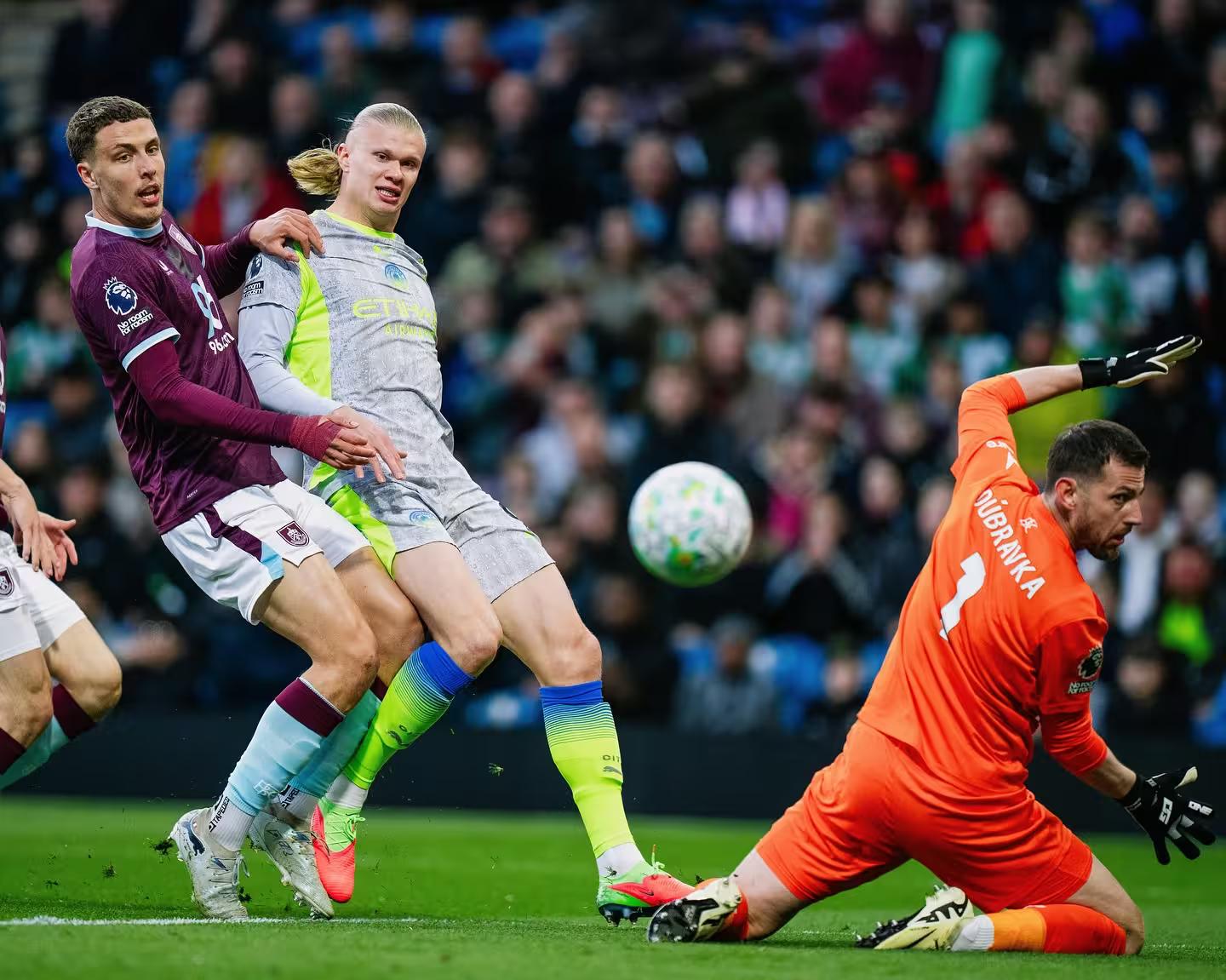 Haaland fires Manchester City top of Premier League table