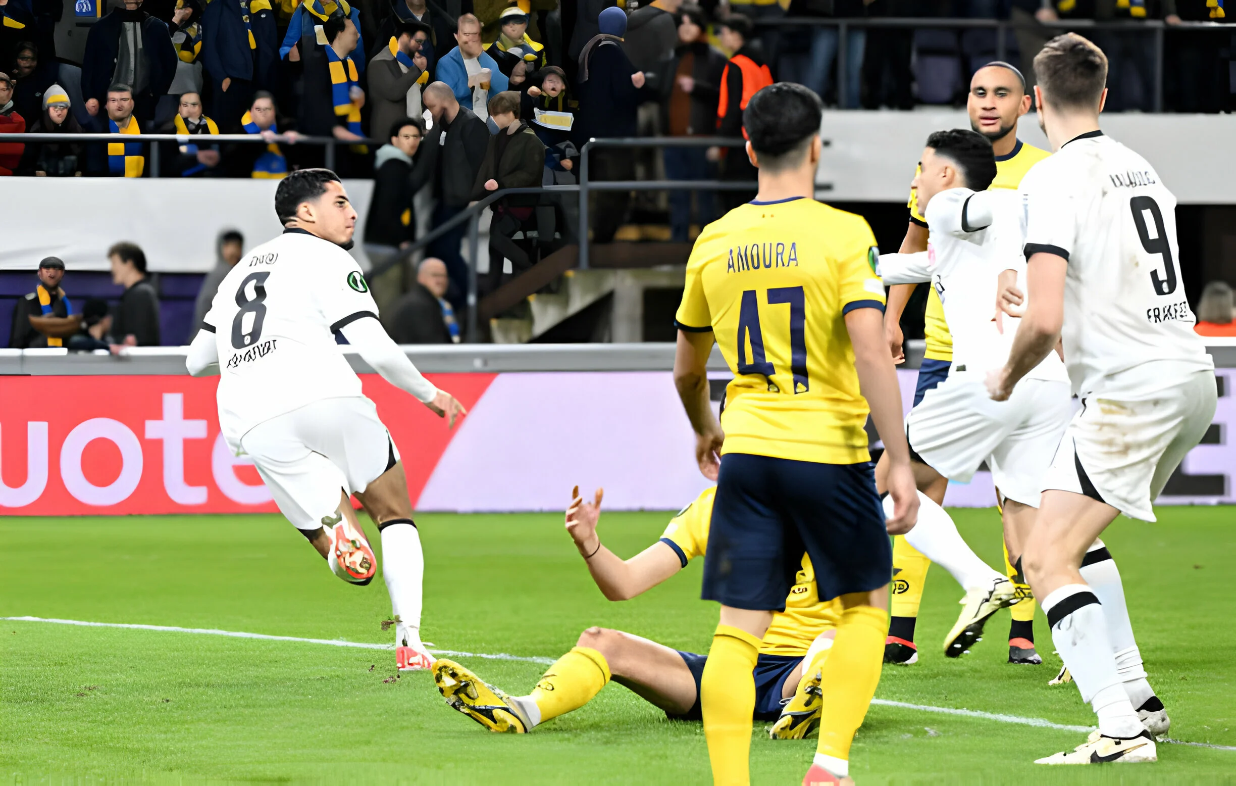 10-man Union battle to draw with Frankfurt