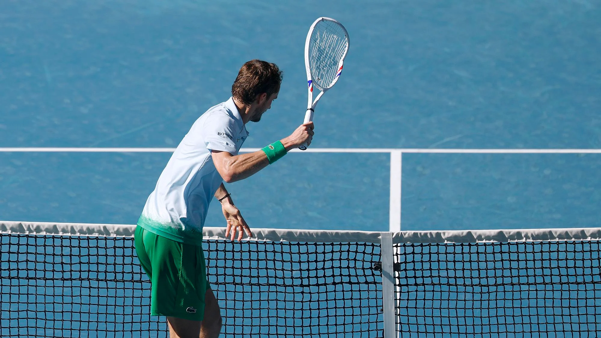Daniil Medvedev smashes camera en route to narrow victory over Thai wildcard Kasidit Samrej