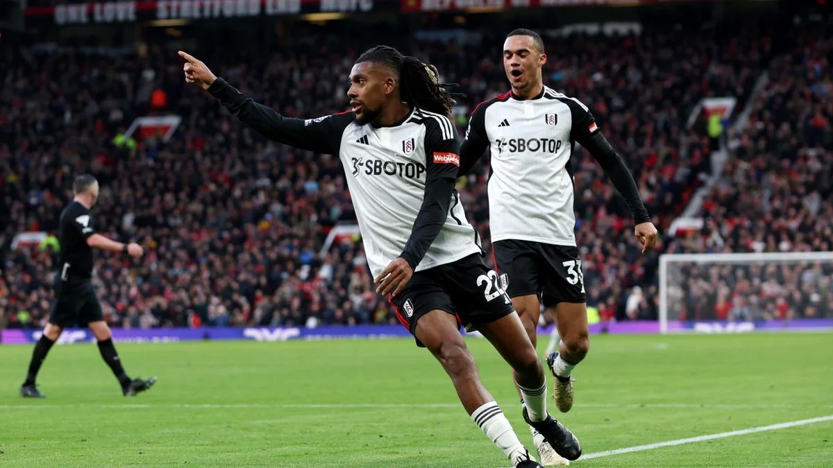 Manchester United 1-2 Fulham: Alex Iwobi's stoppage time winner earns the Cottagers rare Old Trafford victory