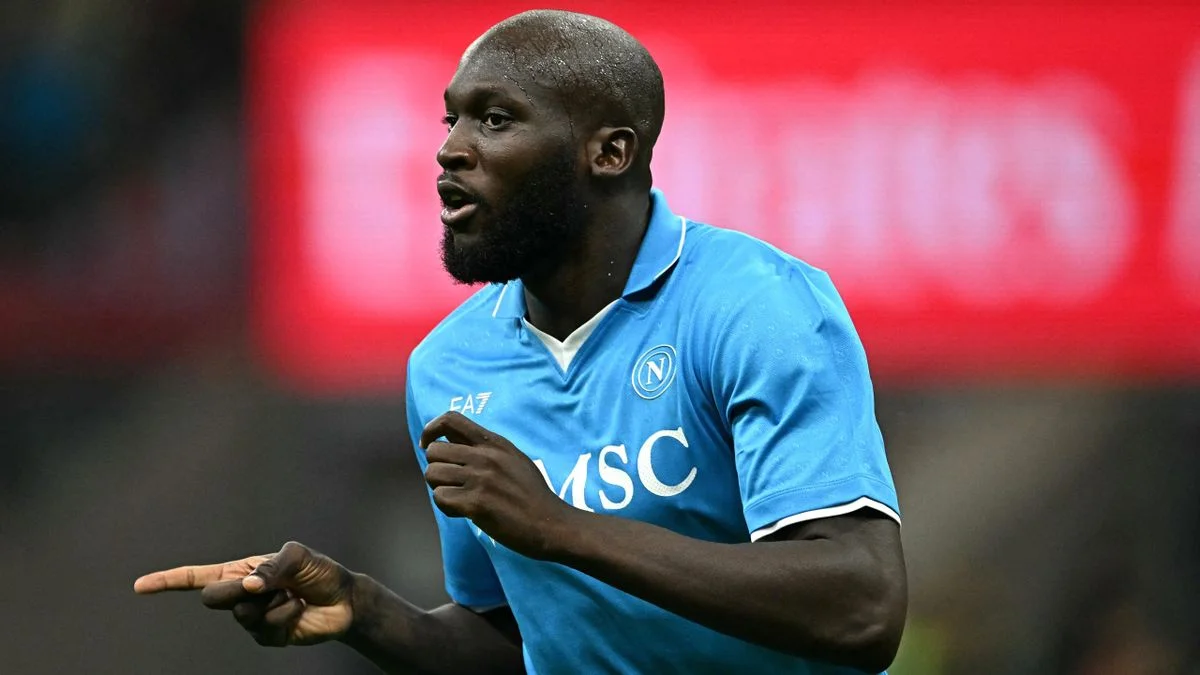 AC Milan 0-2 Napoli: Lukaku and Kvaratskhelia on target as Partenopei dominate Rossoneri to extend Serie A lead