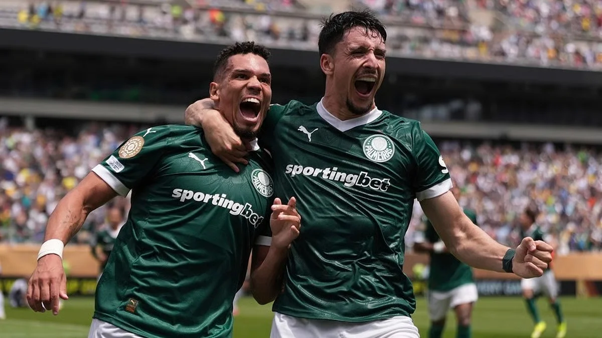 Paulinho's extra-time strike sends Palmeiras into FIFA Club World Cup Quarter-Finals