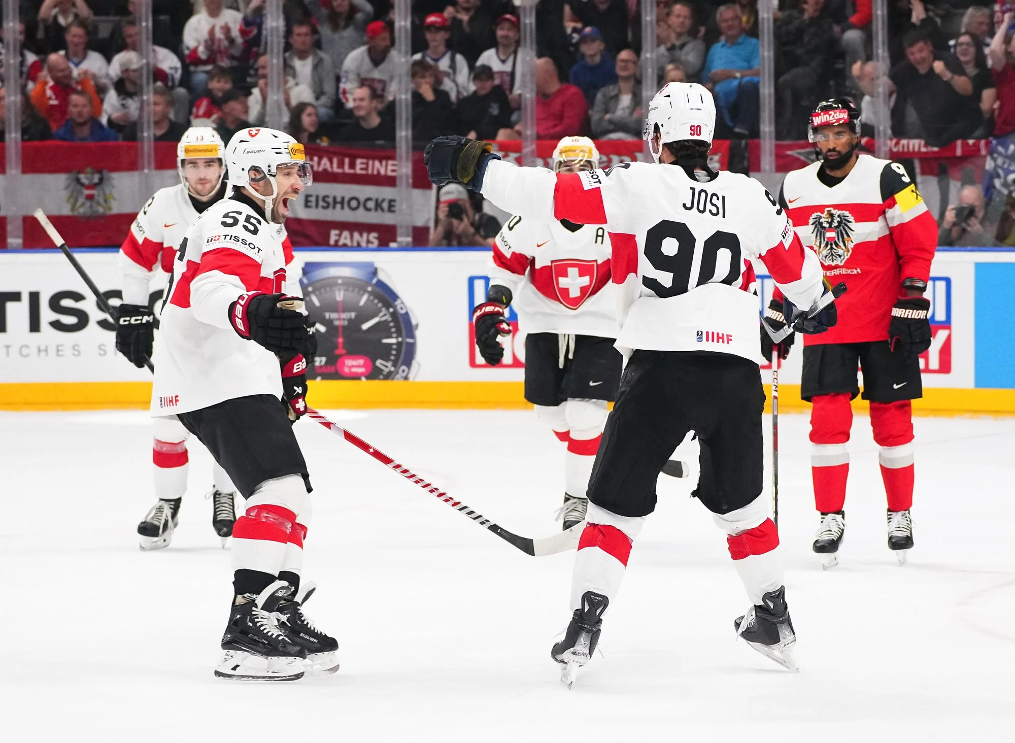 IIHF World Championship roundup: Swiss edge Austria as Sweden and Canada notch wins