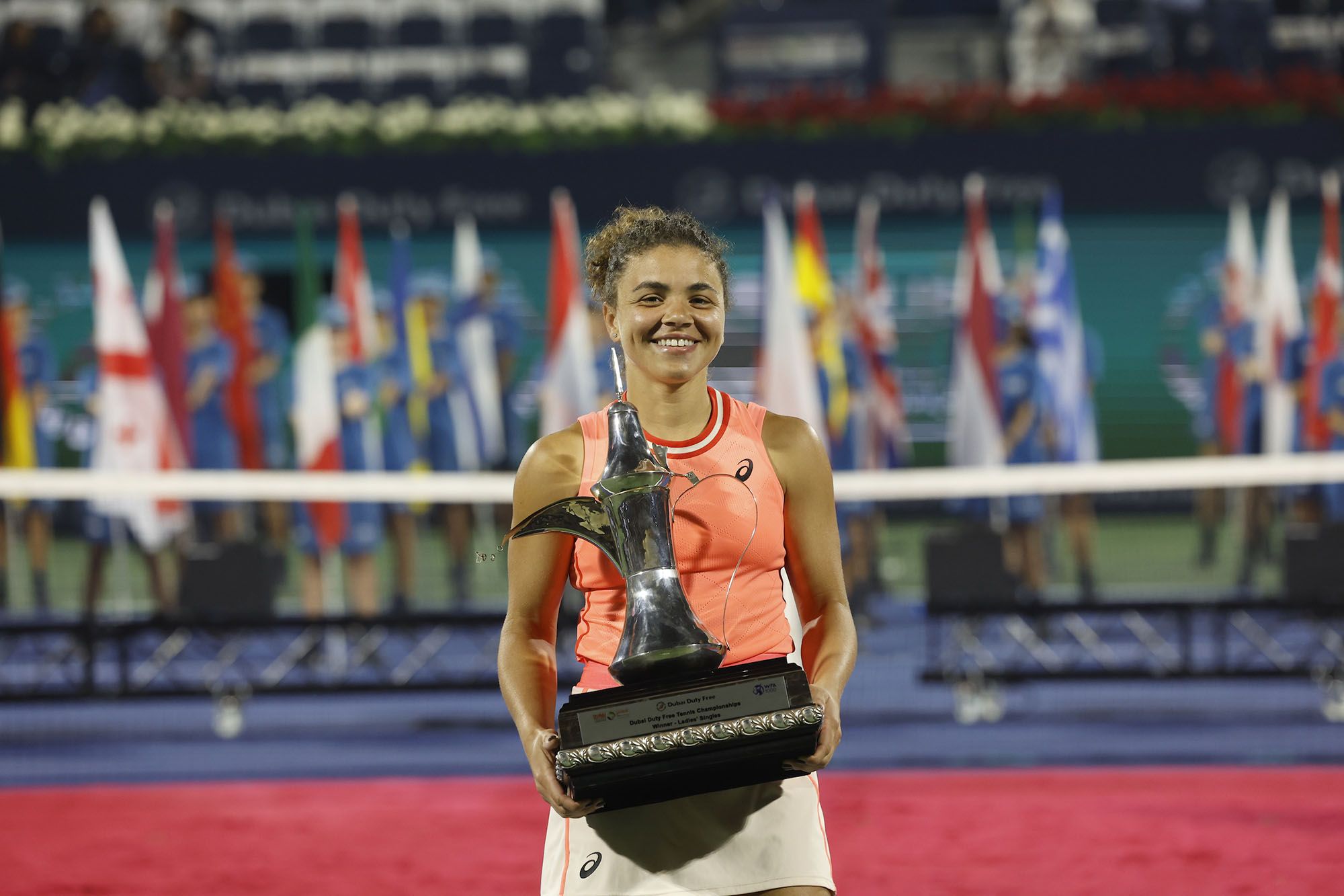 Jasmine Paolini defeats Anna Kalinskaya to win Dubai Championships