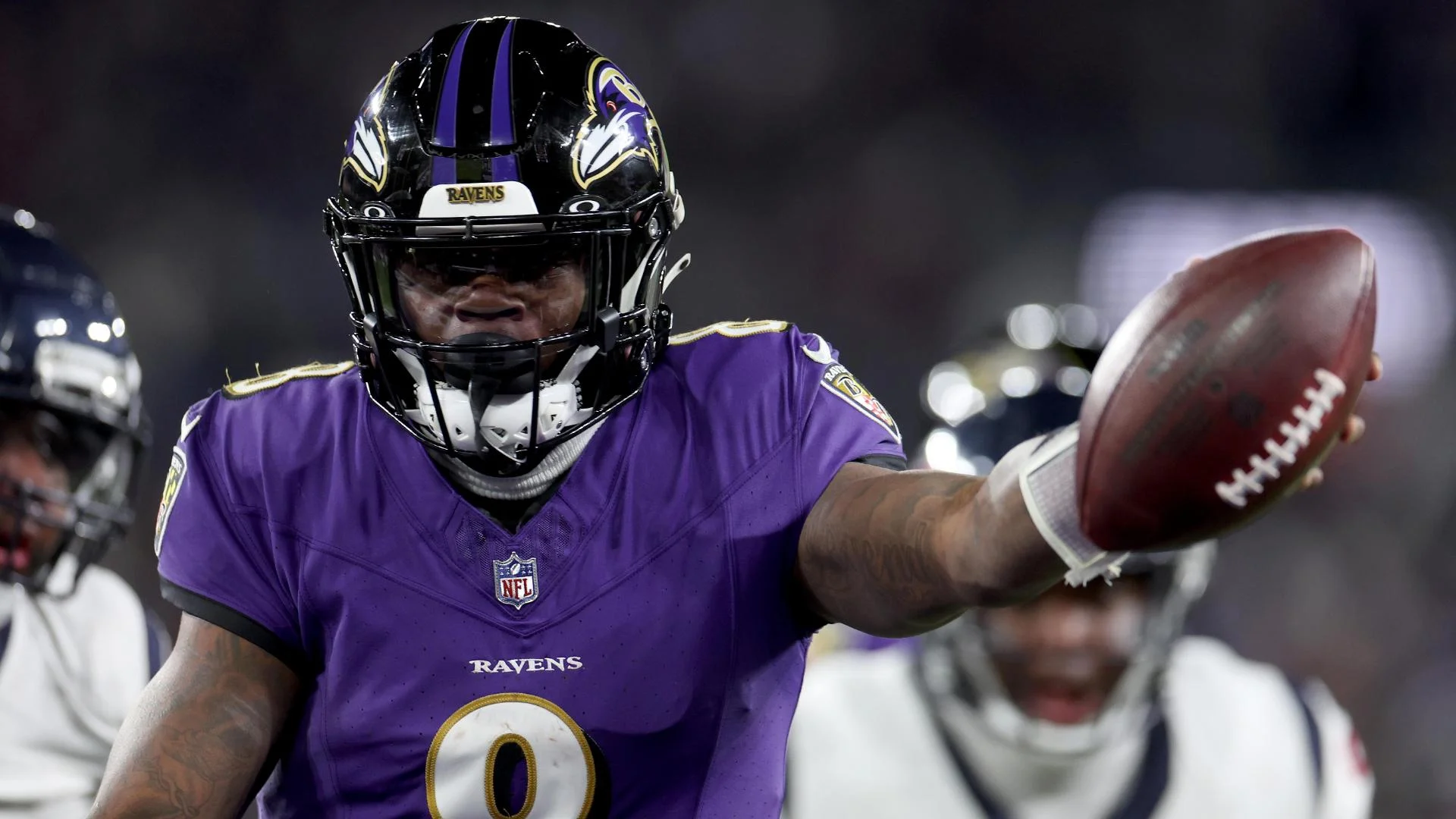 Lamar Jackson stars as Ravens defeat Texans 34-10 to advance to the AFC Championship Game