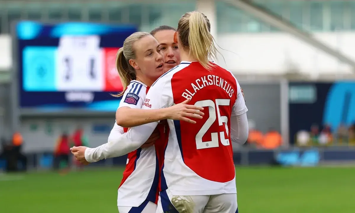 WSL: Arsenal edge Man City in seven-goal thriller, Chelsea stay top