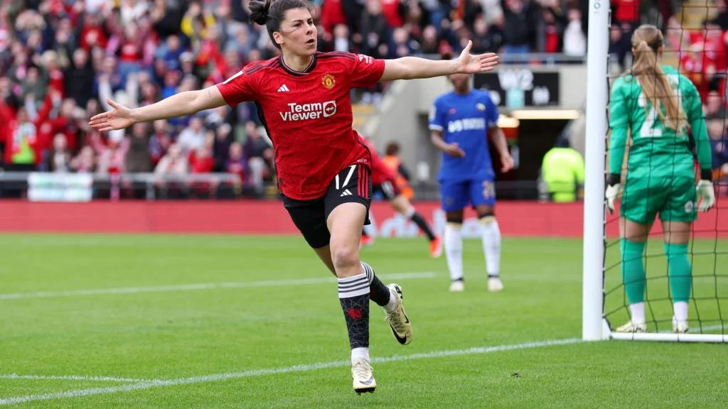 Manchester United down Chelsea, Spurs beat Leicester in women's FA Cup semis