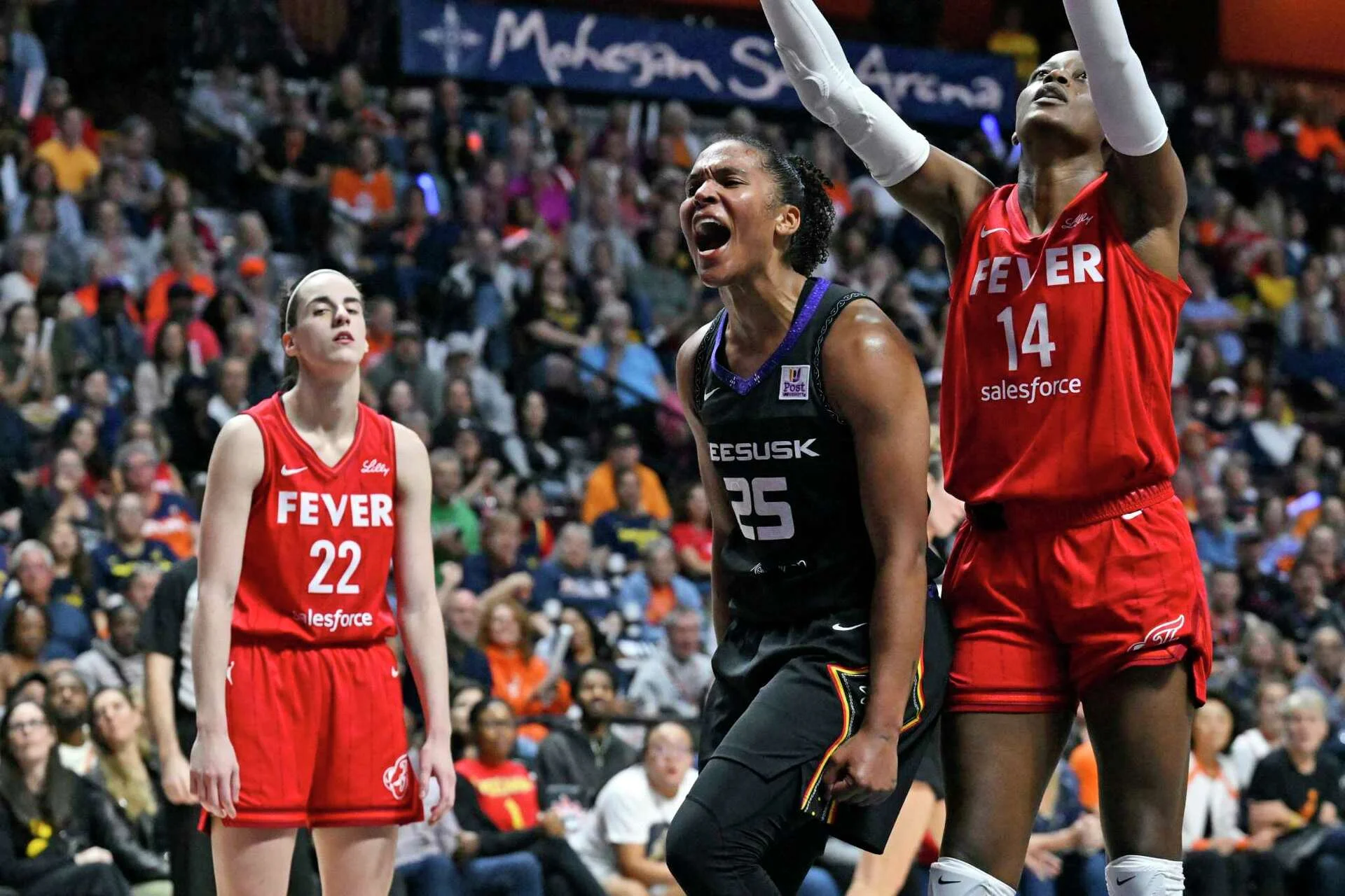 Alyssa Thomas helps the Connecticut Sun eliminate Caitlin Clark and the Indiana Fever from playoffs