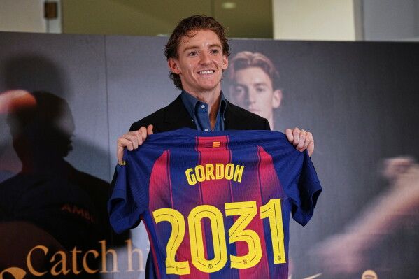 Anthony Gordon joins Barcelona in €80m transfer from Newcastle United