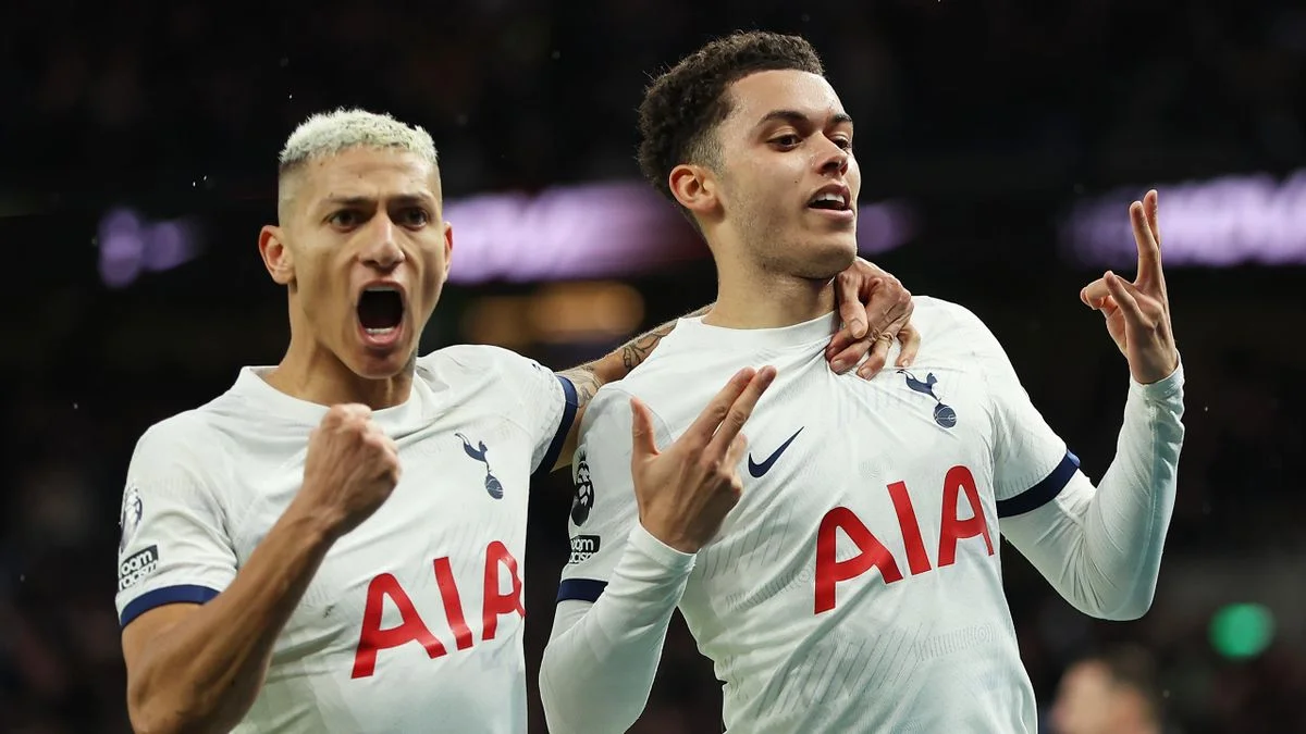 Tottenham 2-1 Brighton: Johnson grabs stoppage time winner to lift Spurs to fourth