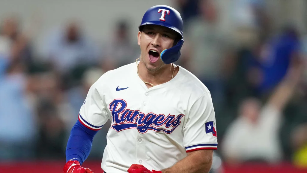 MLB roundup: Rangers sink Yankees with walk-off slam in ninth inning