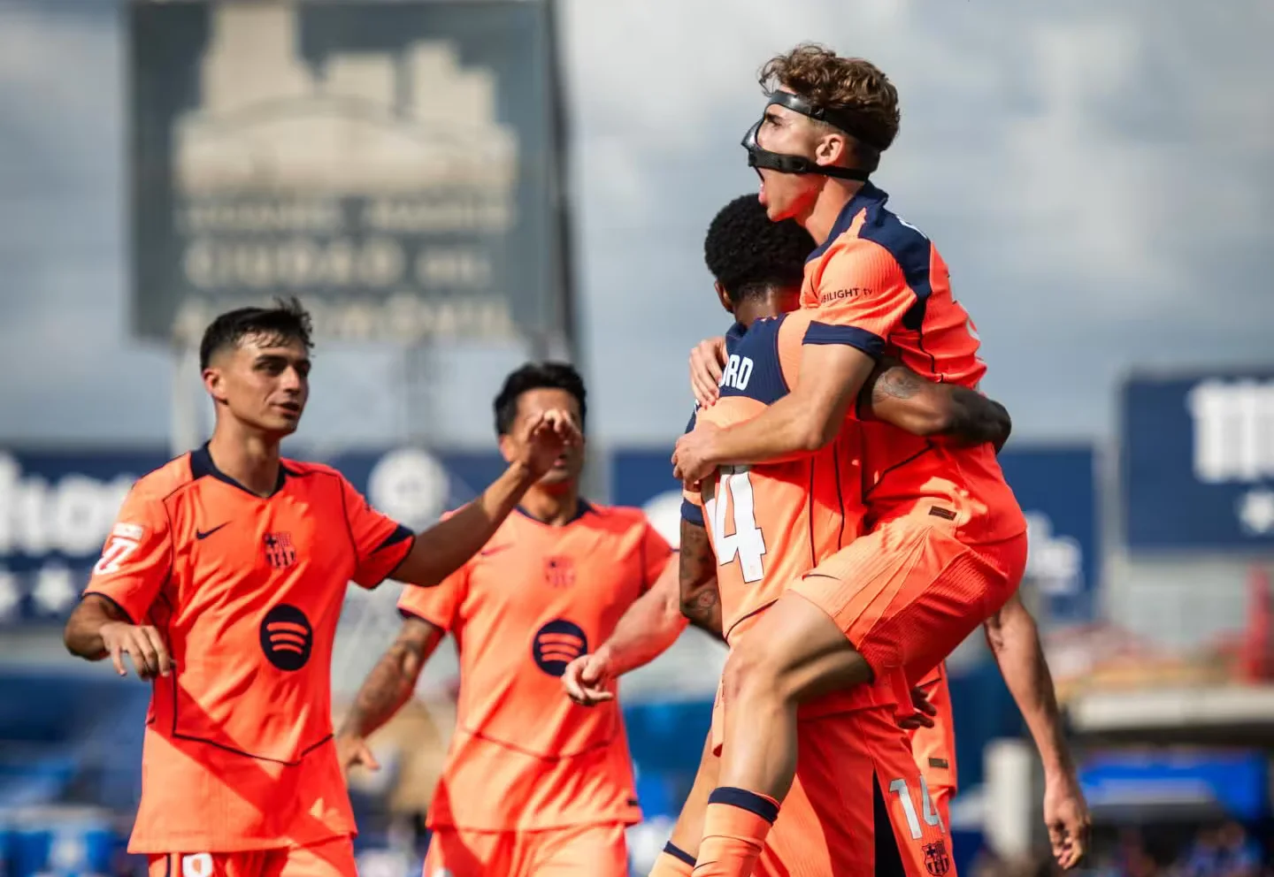 Barcelona edges closer to La Liga title with 2-0 win over Getafe
