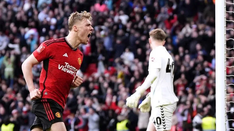 Man Utd survive huge Coventry scare to progress to FA Cup final
