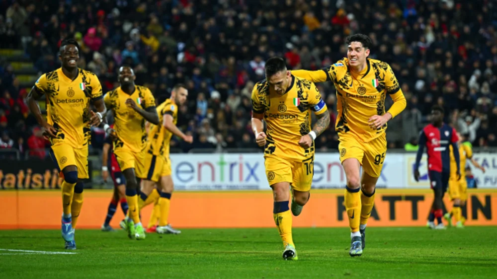 Cagliari 0-3 Inter Milan: Nerazzurri thrash hosts to keep in touch at the top of Serie A