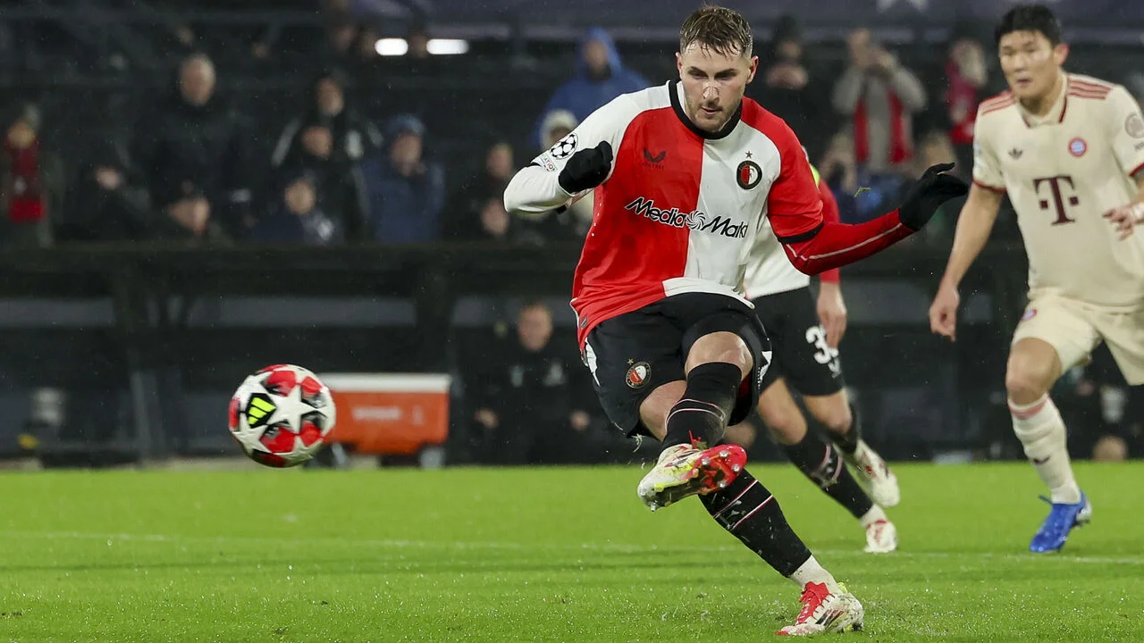 Feyernood 3-0 Bayern Munich: Santiago Gimenez leads hosts to stunning victory over Die Roten