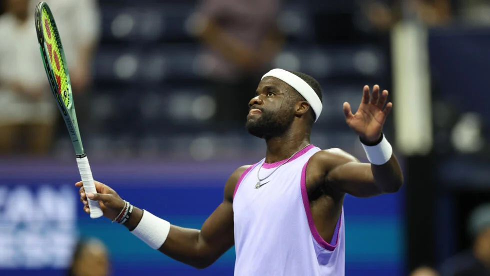 Tiafoe sets up all-American US Open semi-final with win over injured Dimitrov