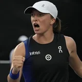 Swiatek wins back-to-back WTA Player of the Year