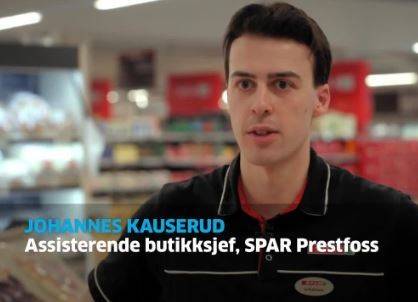 Butikksjef som har tatt videreutdanning