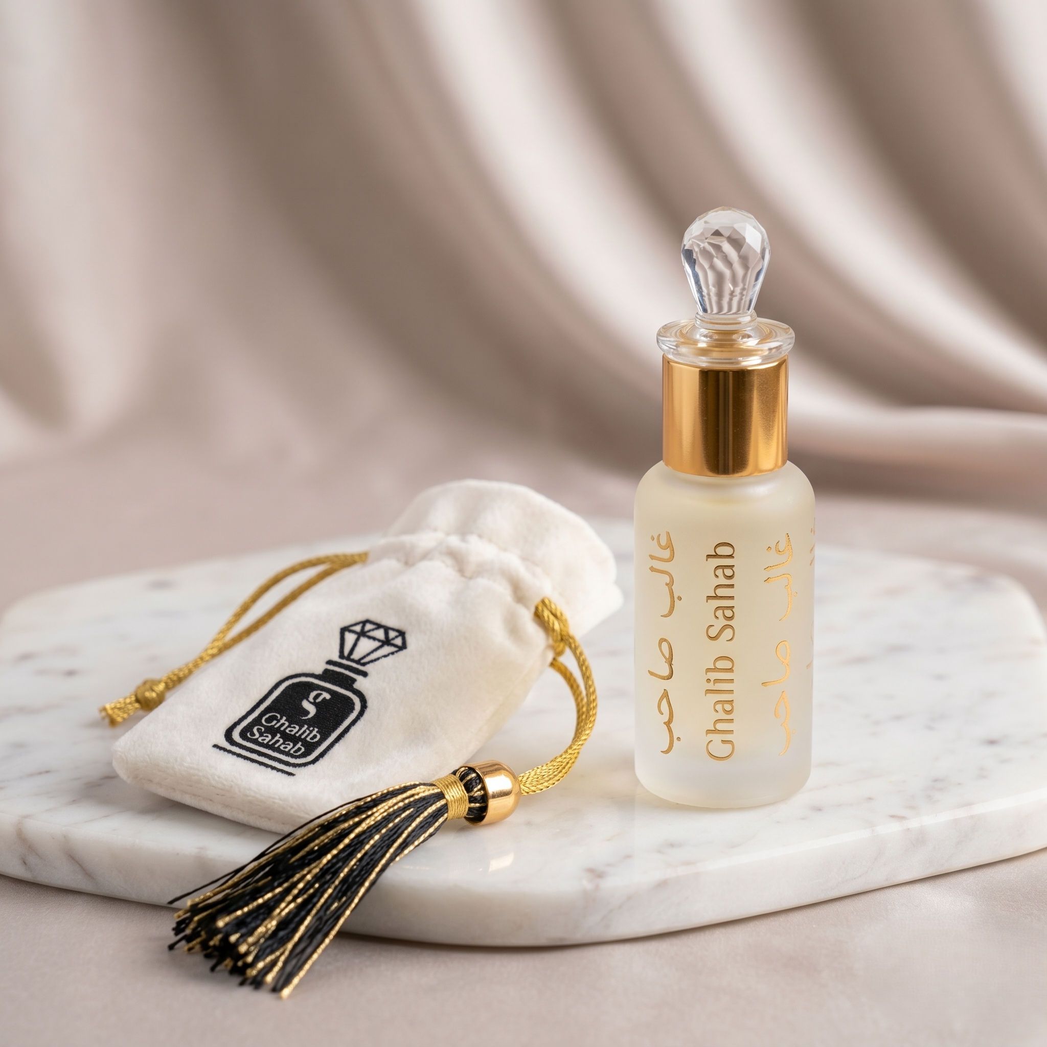 White Oud Tasi