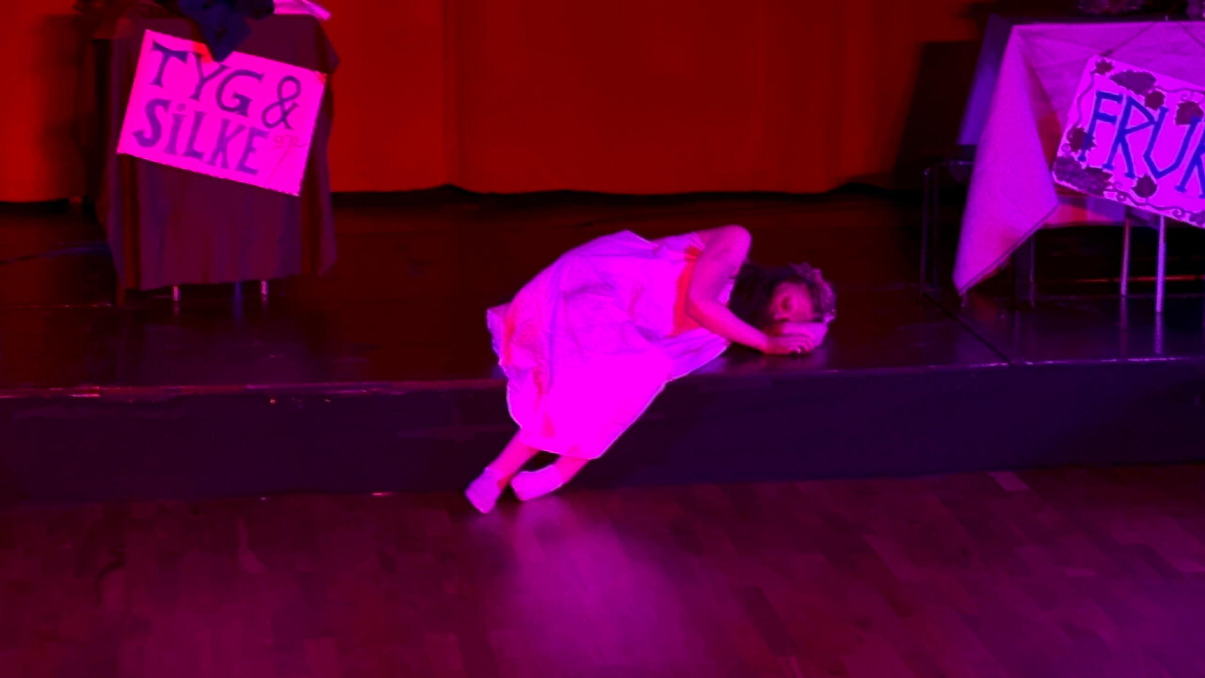 Teatergrupp på Entréskolan