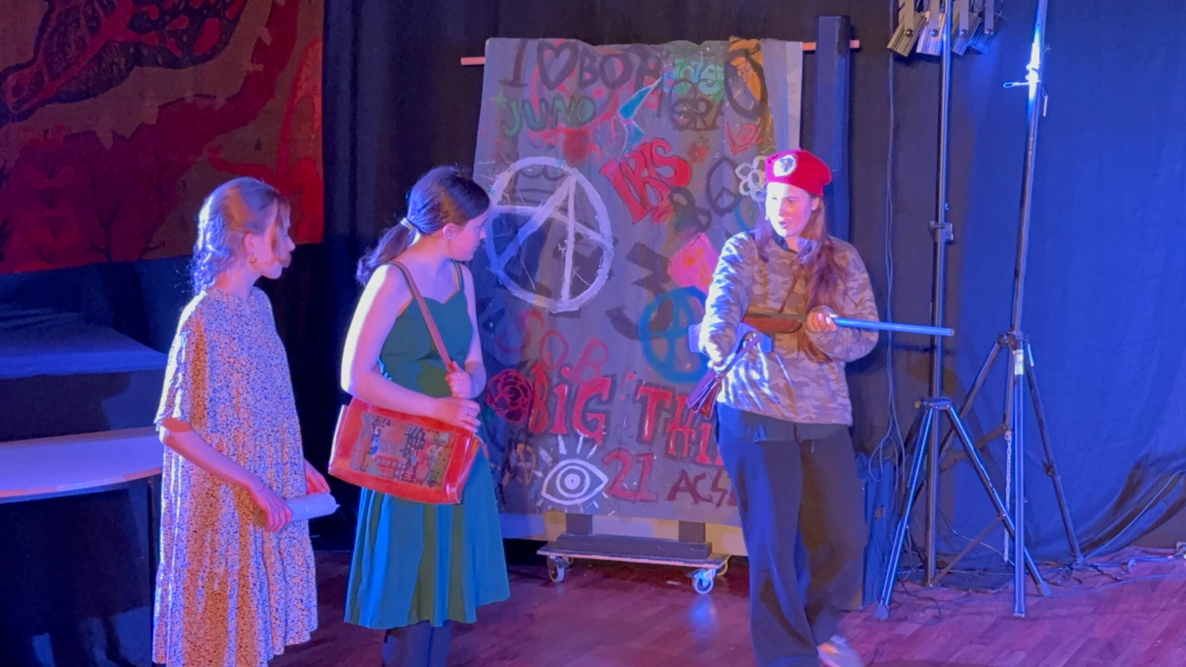 Teatergrupp på Entréskolan