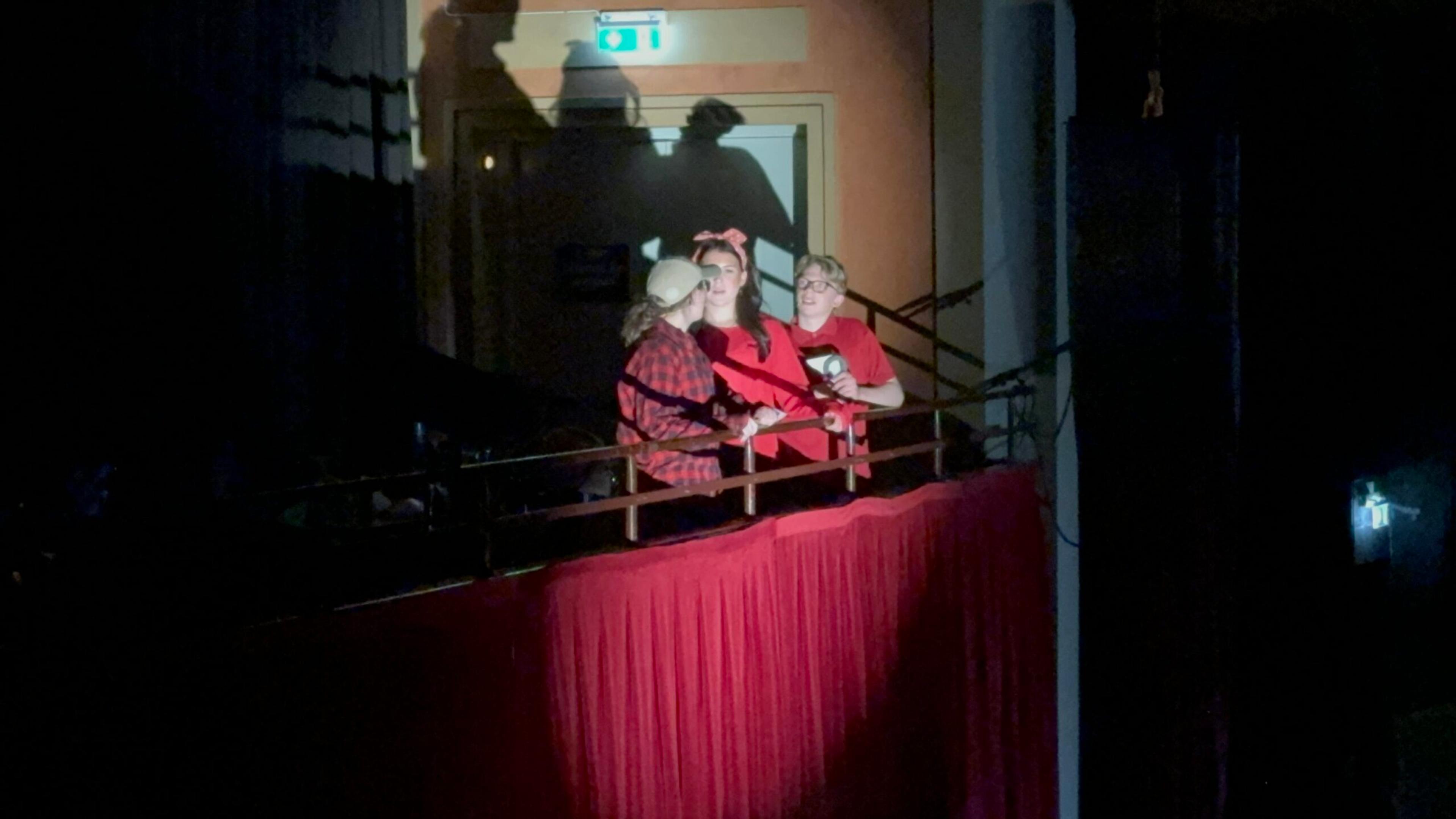 Bild från föreställningen Herrgårdsmysteriet