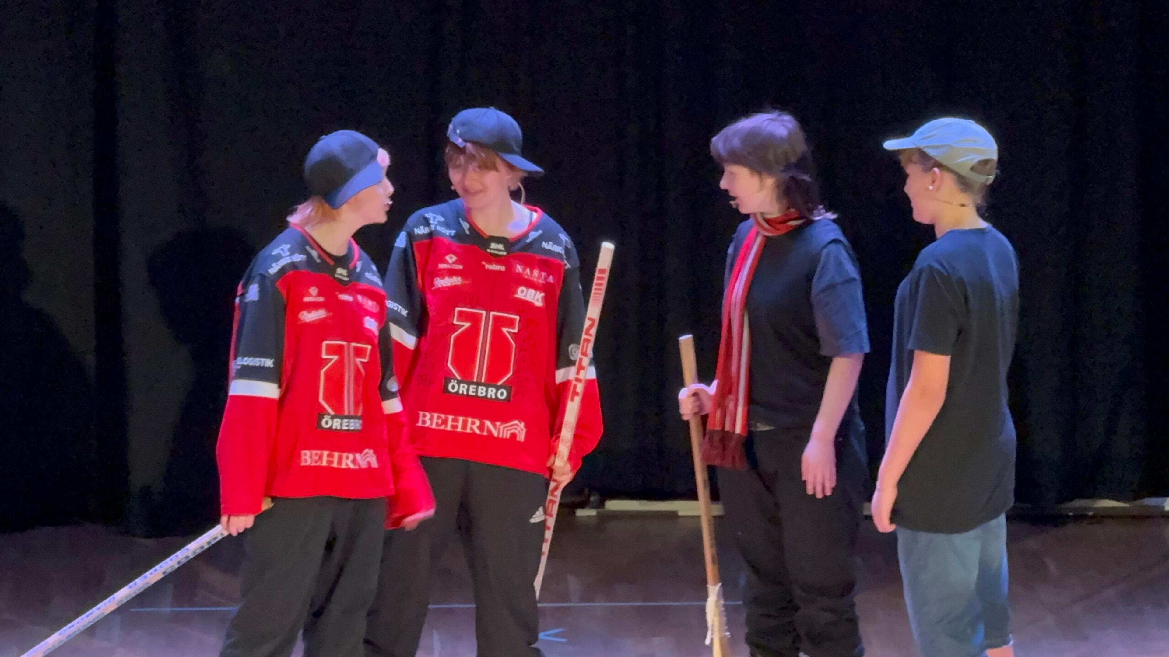 Bild från föreställningen Årsboken