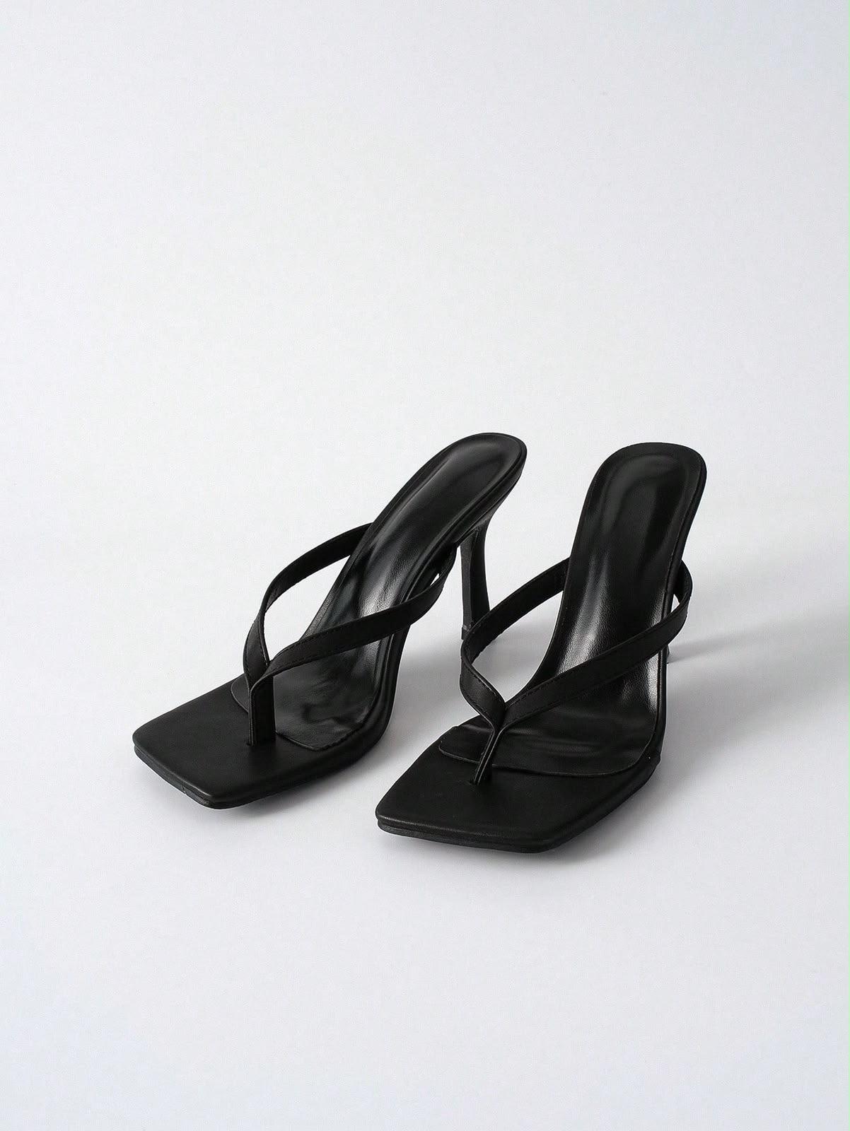 Tacones negros