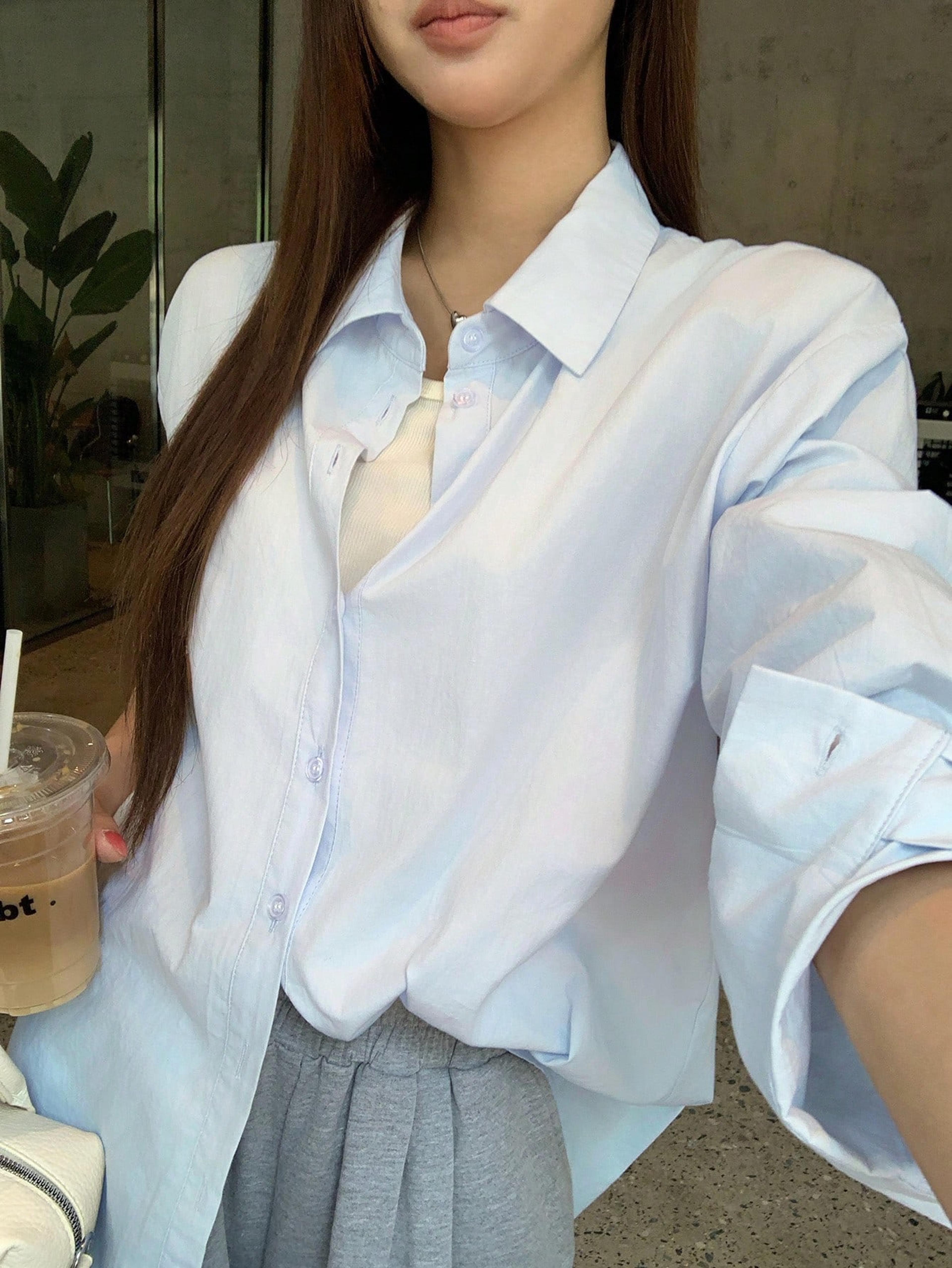 Versatile long sleeve shirt with buttons view 4