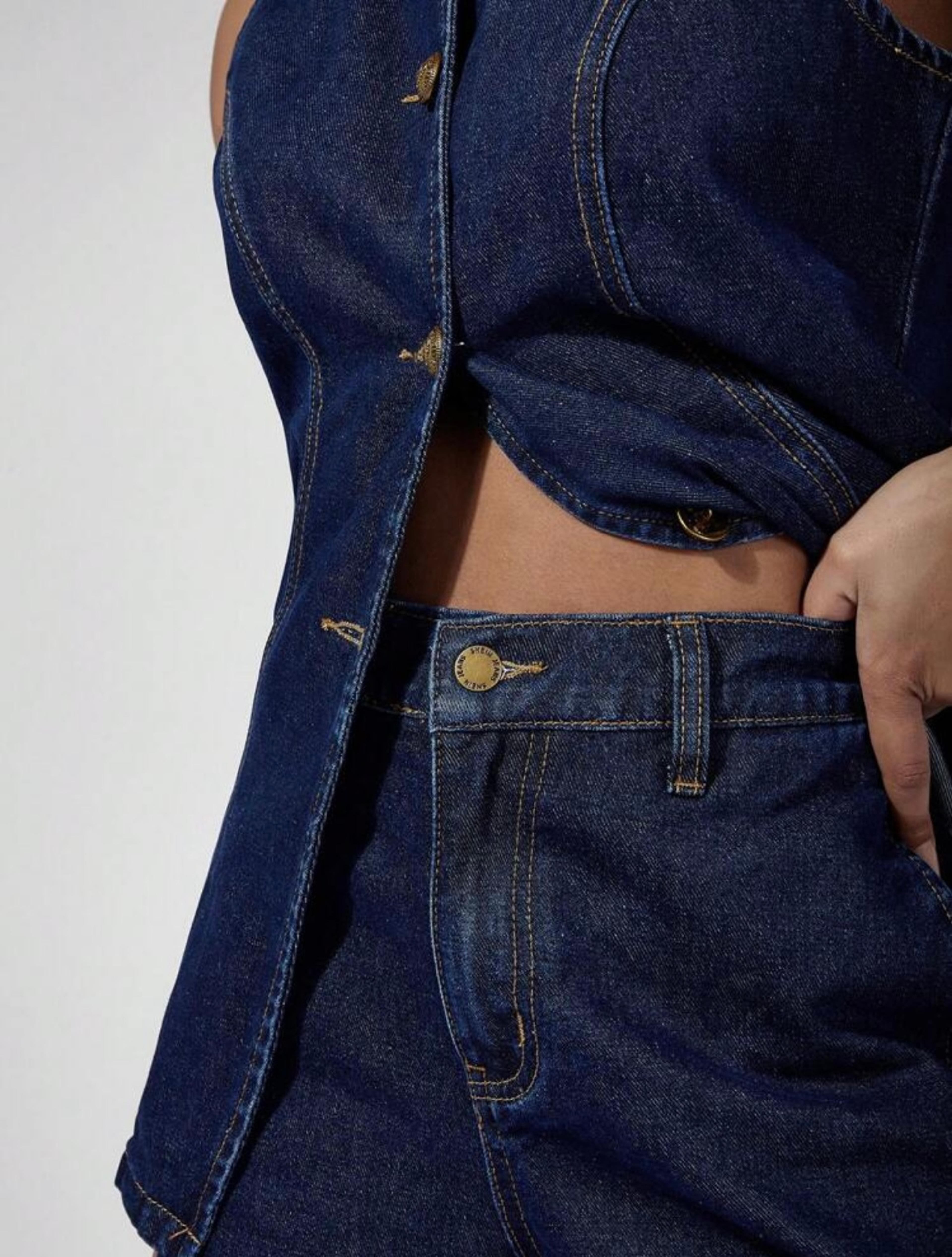 Conjunto Denim, Short y blusa  alternate view