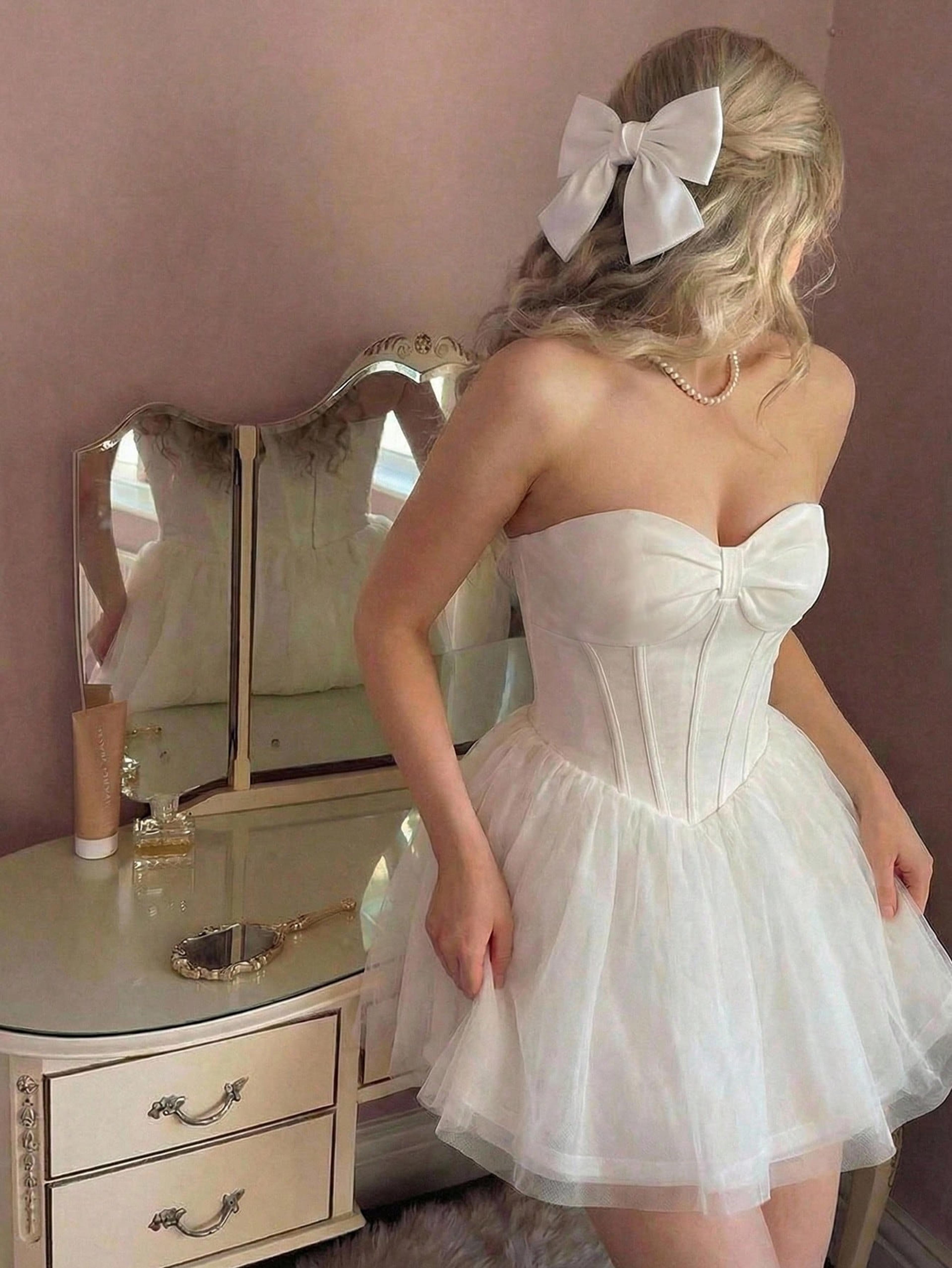 Vestido mini elegante de malla vista 2