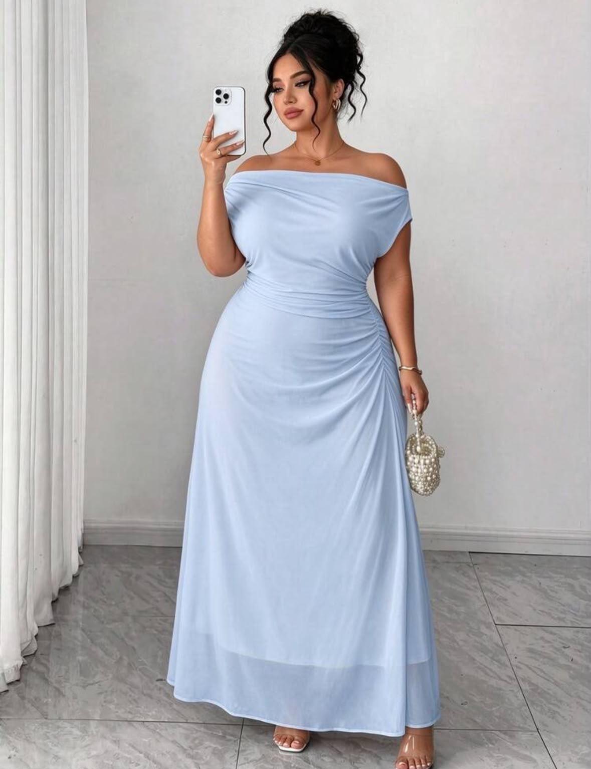 Elegant dress with dropped sleeves to the shoulder — alternate view