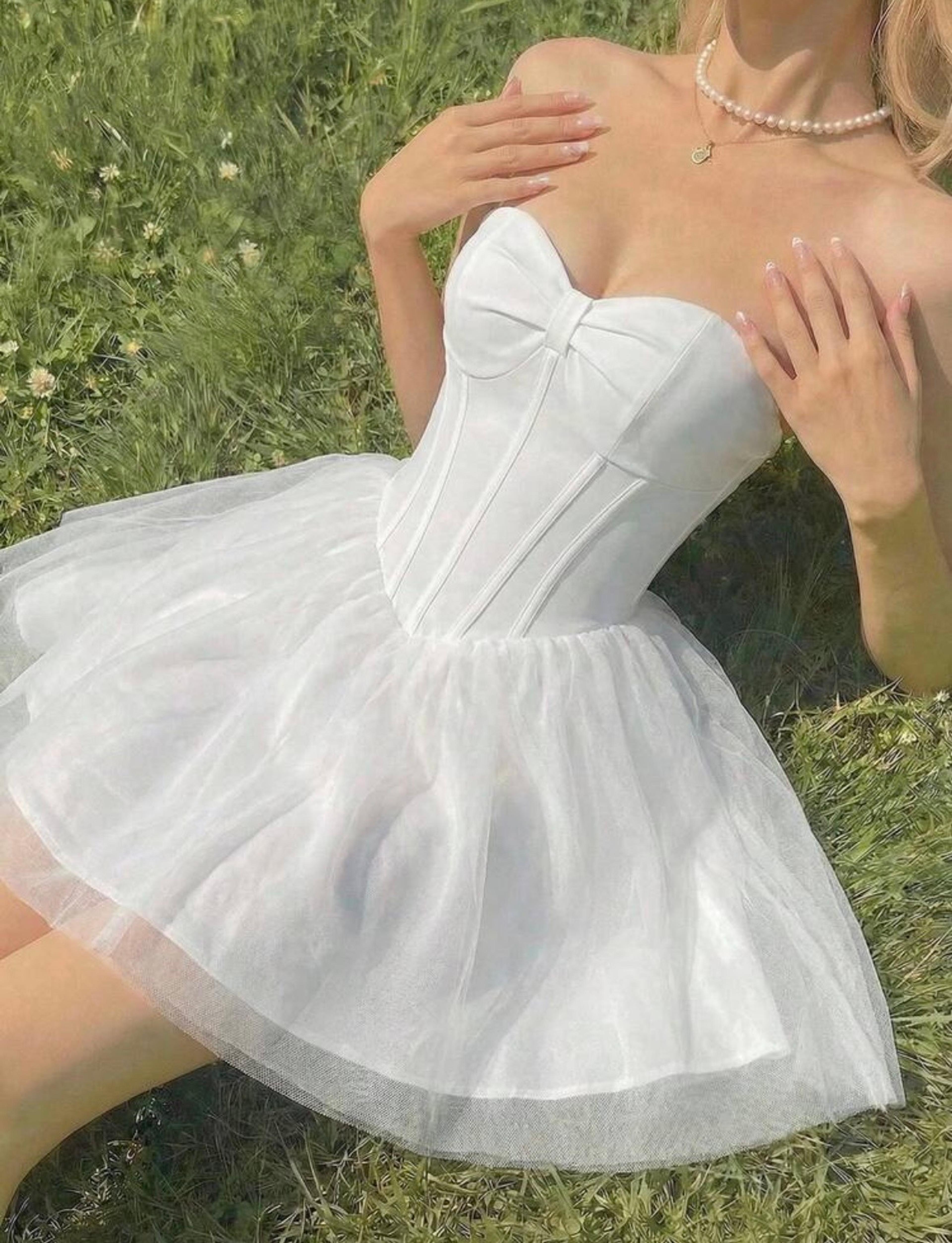 Vestido mini elegante de malla vista 1