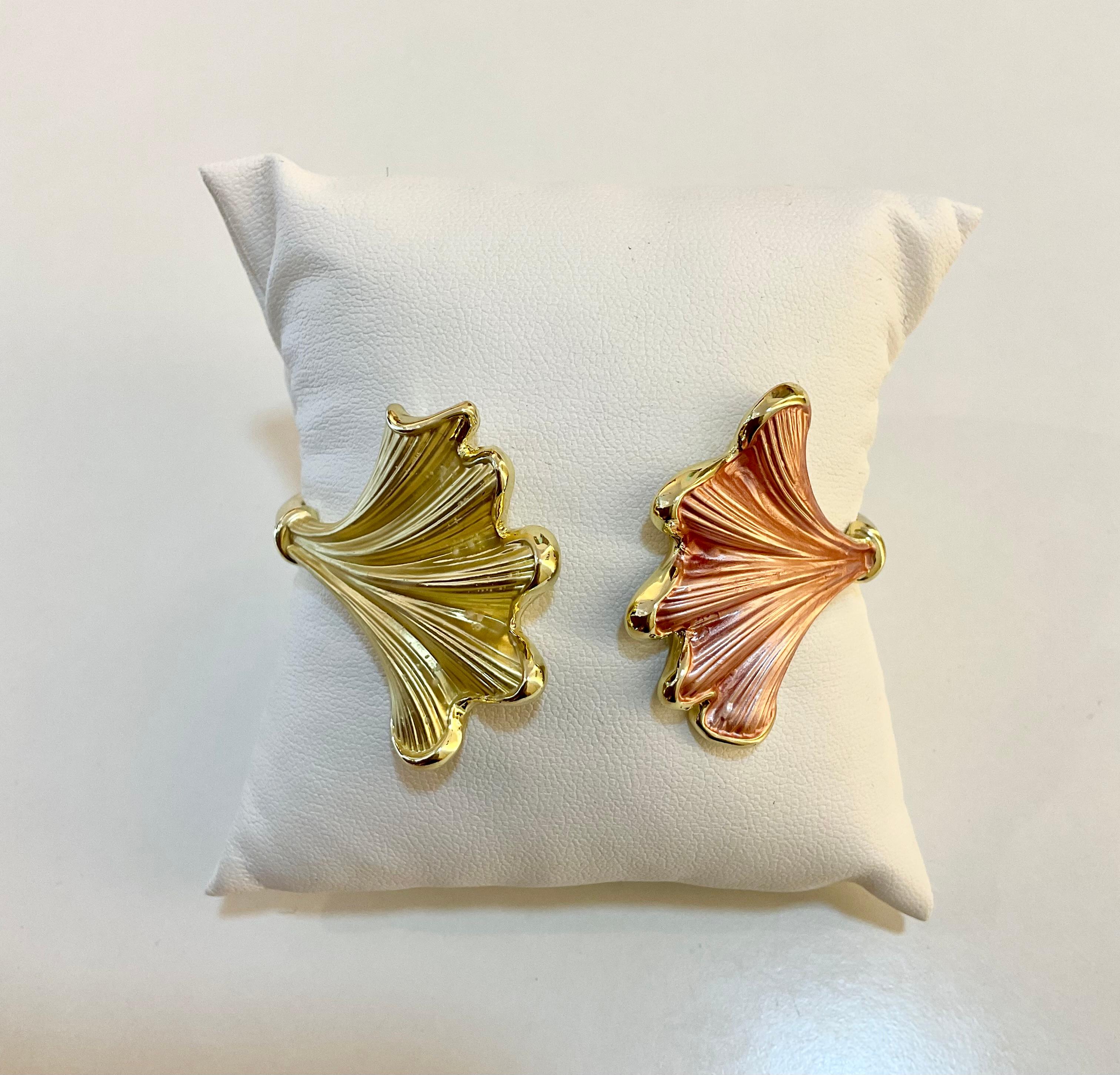 Brazalete en forma de concha