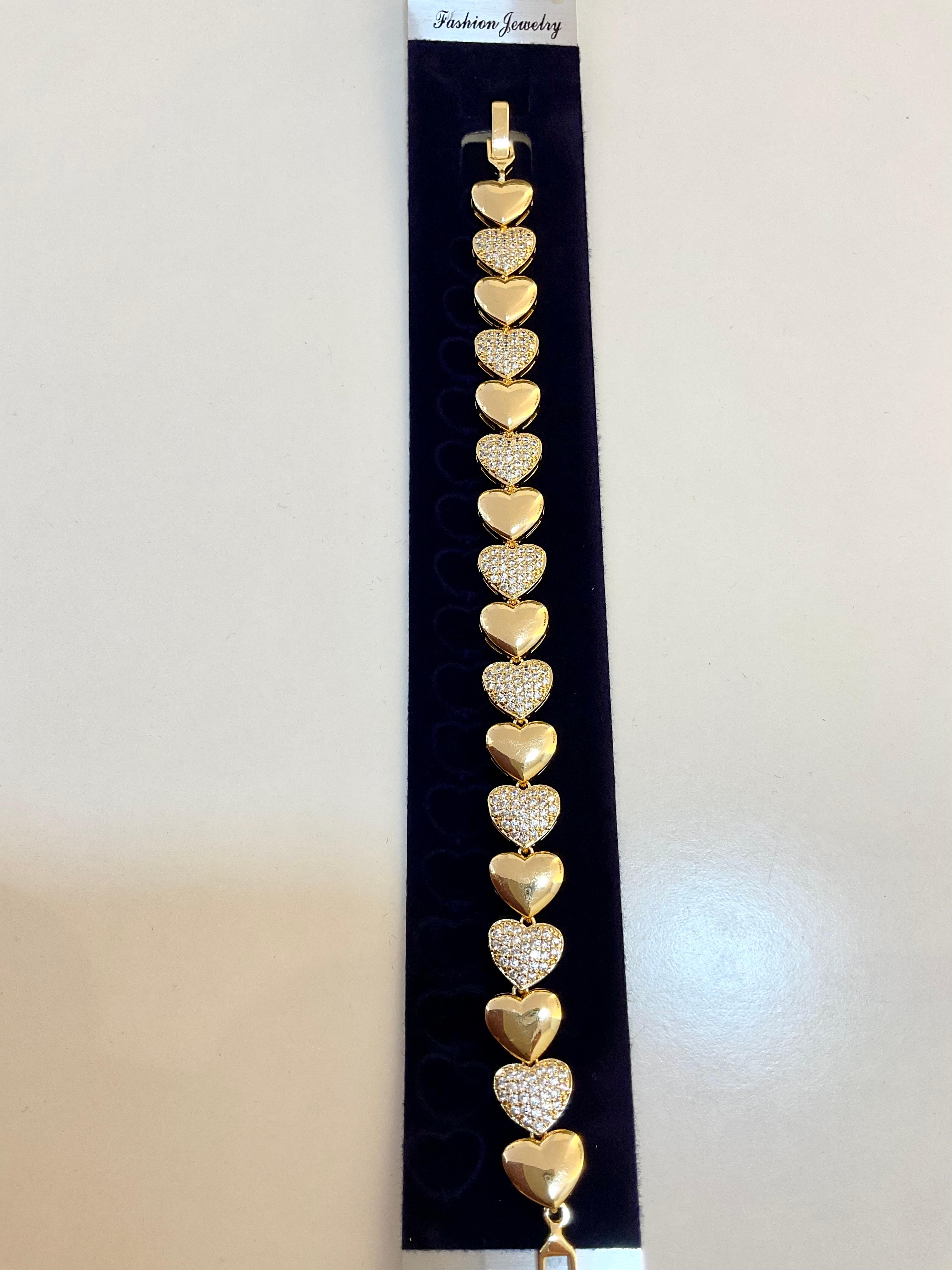 Pulsera de corazones