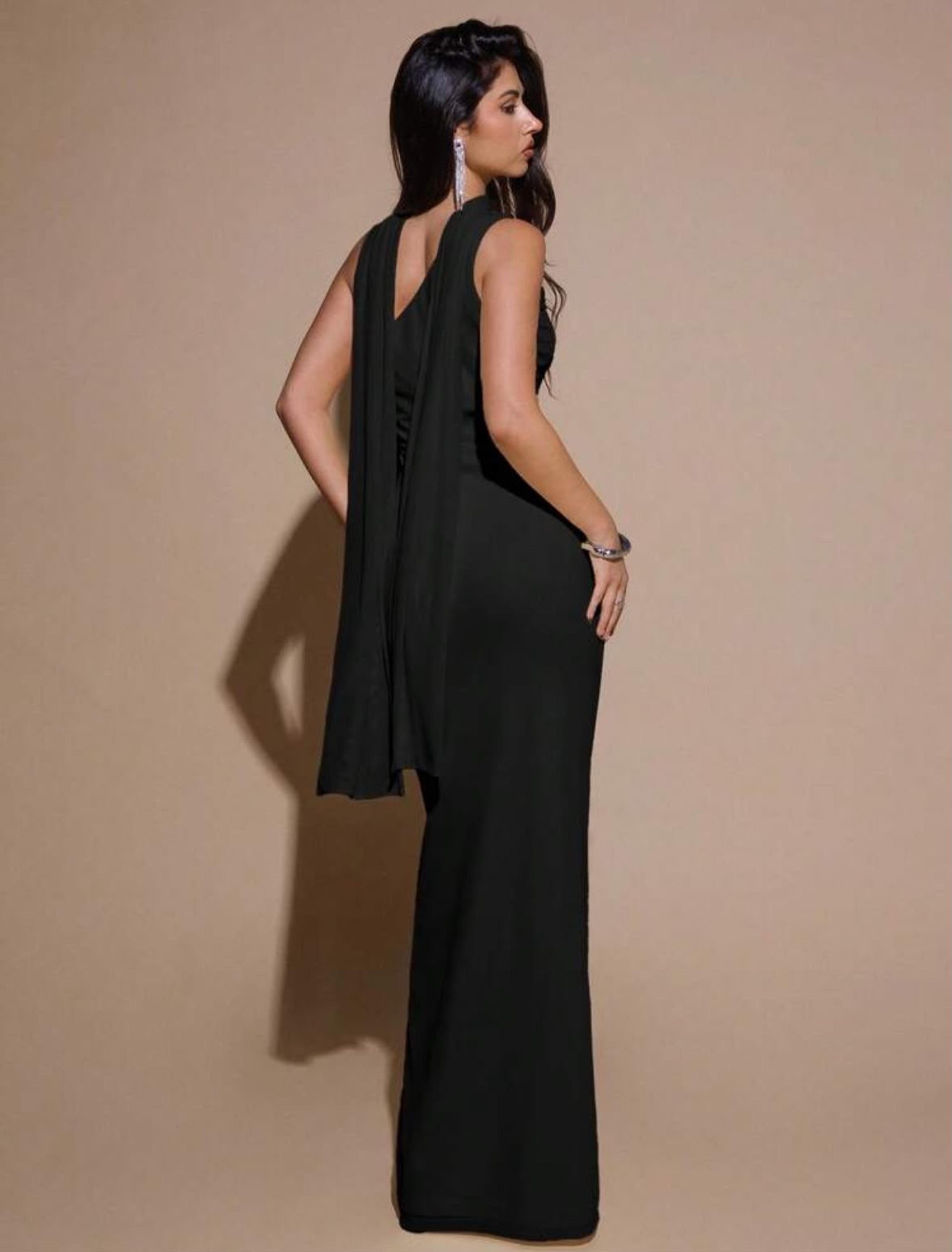 Asymmetrical tight dress view 4