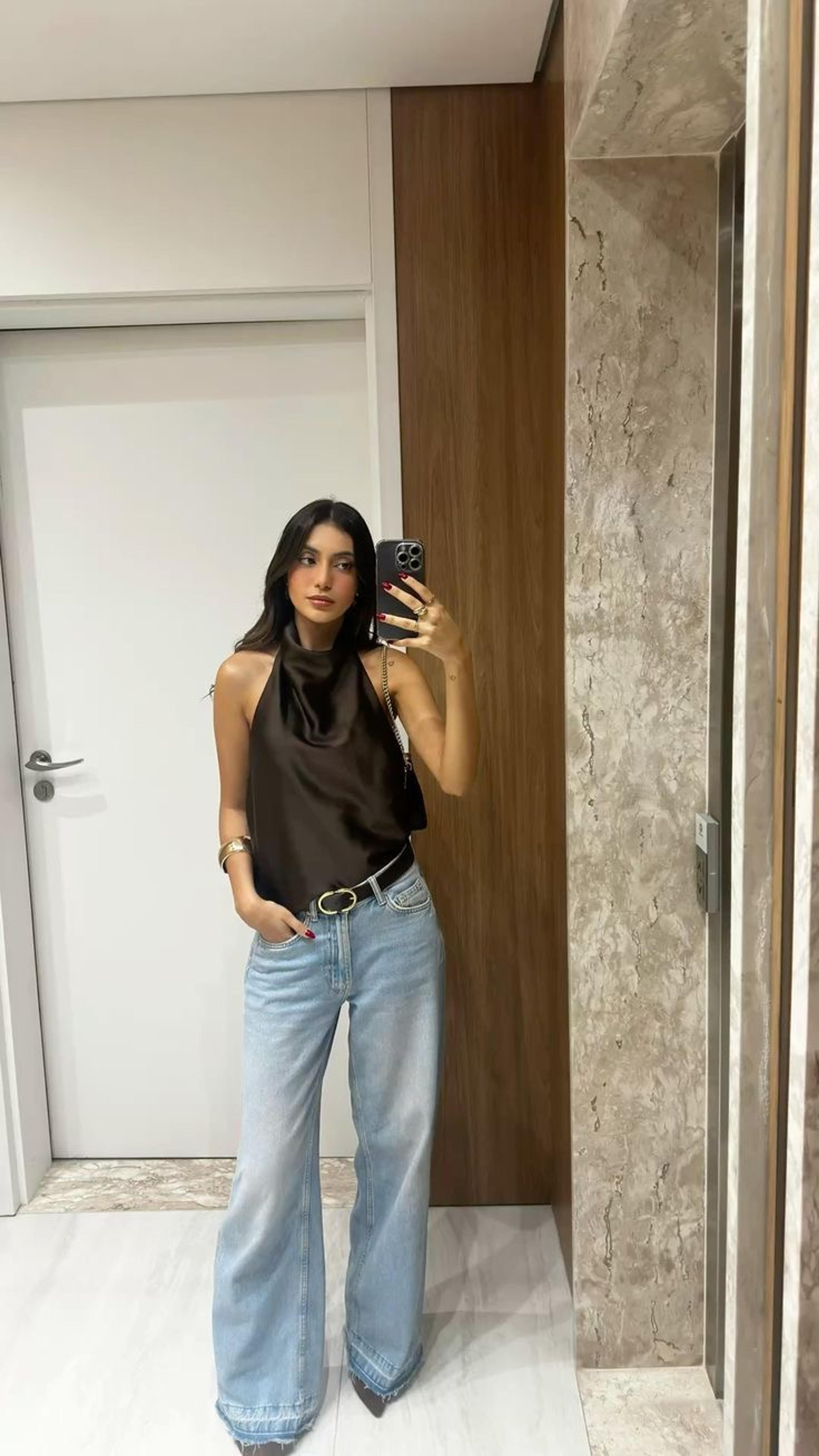 Blusa de satin elegante  vista 4