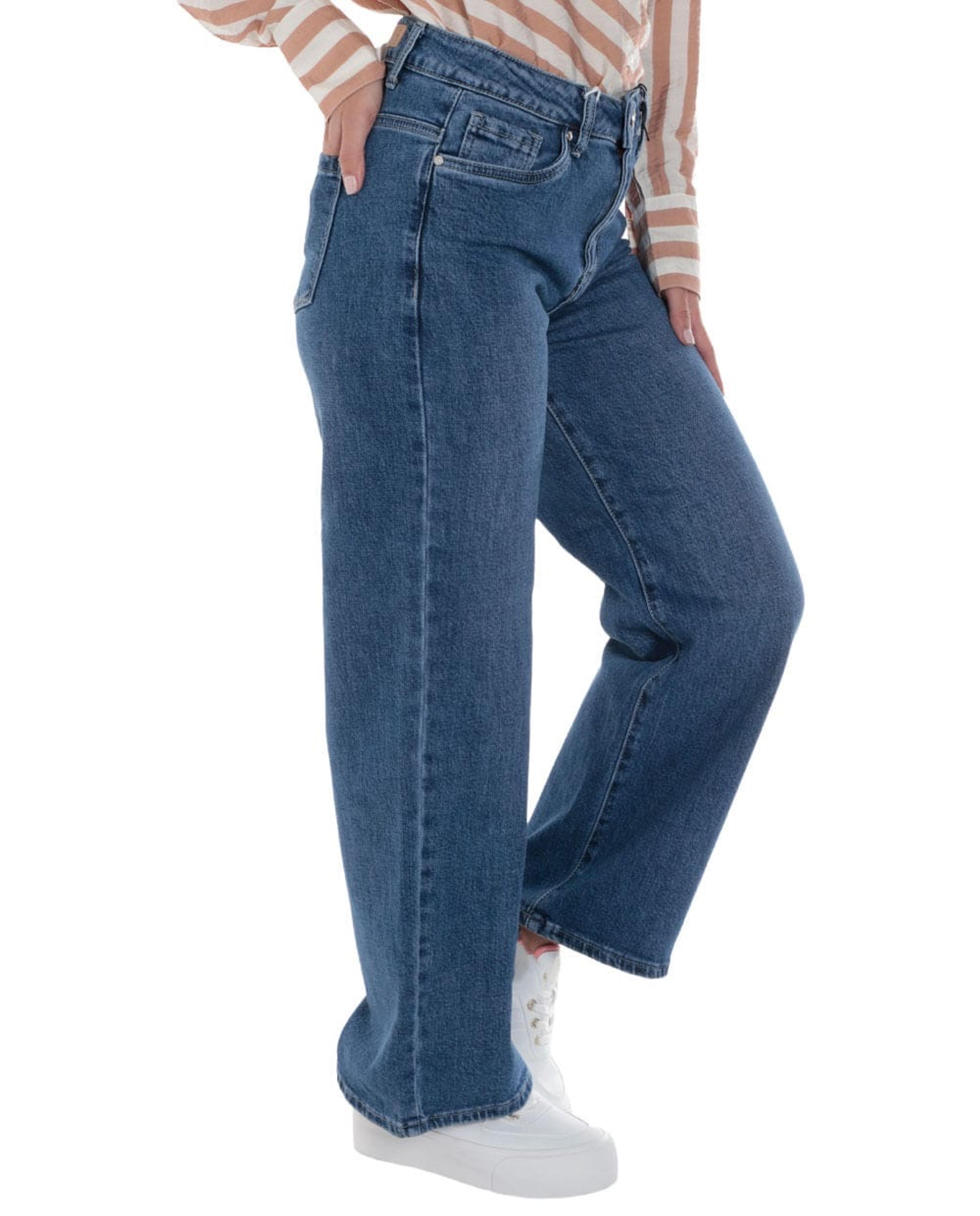 Orange jeans 