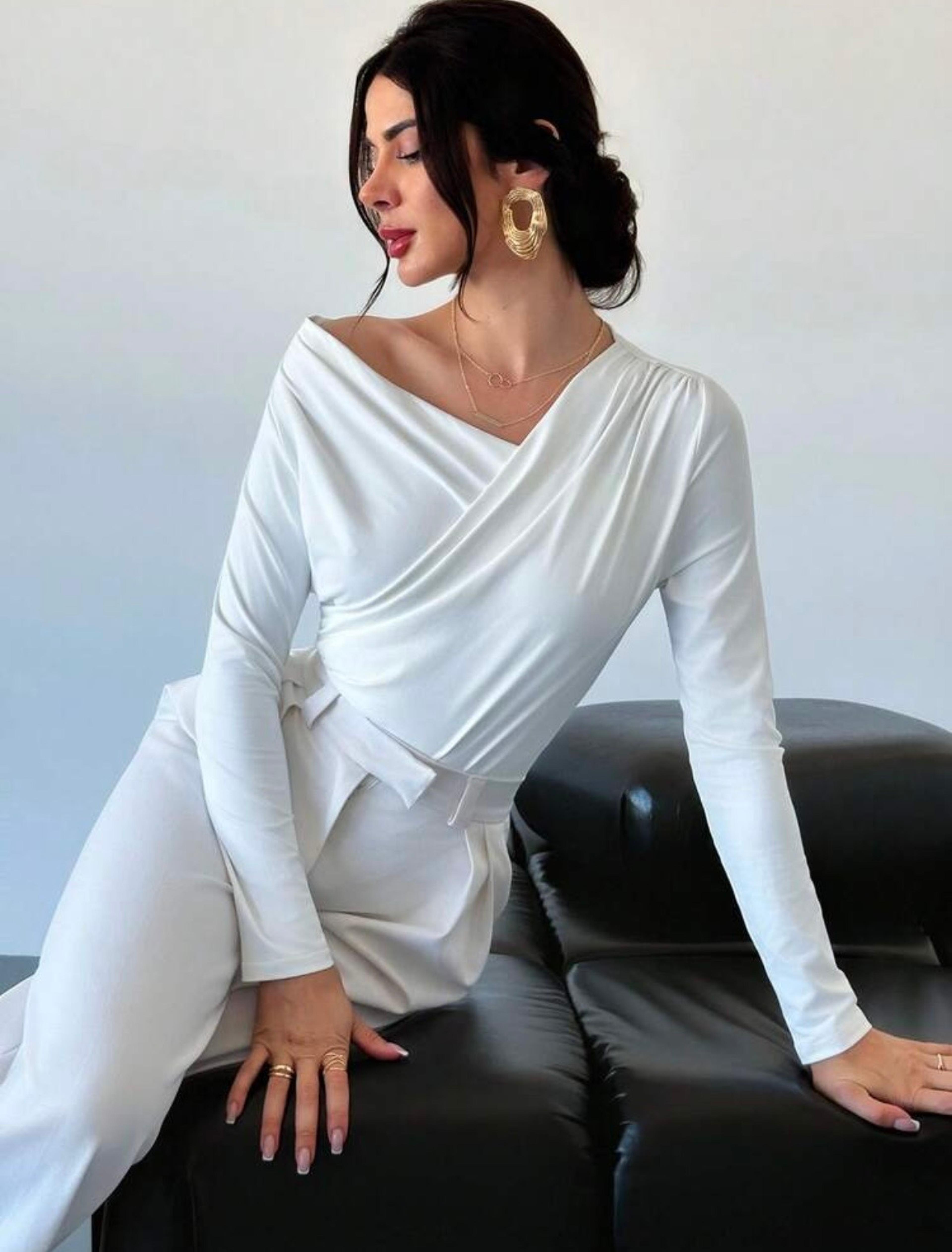Bodysuit de manga larga con cuello asimétrico vista 2