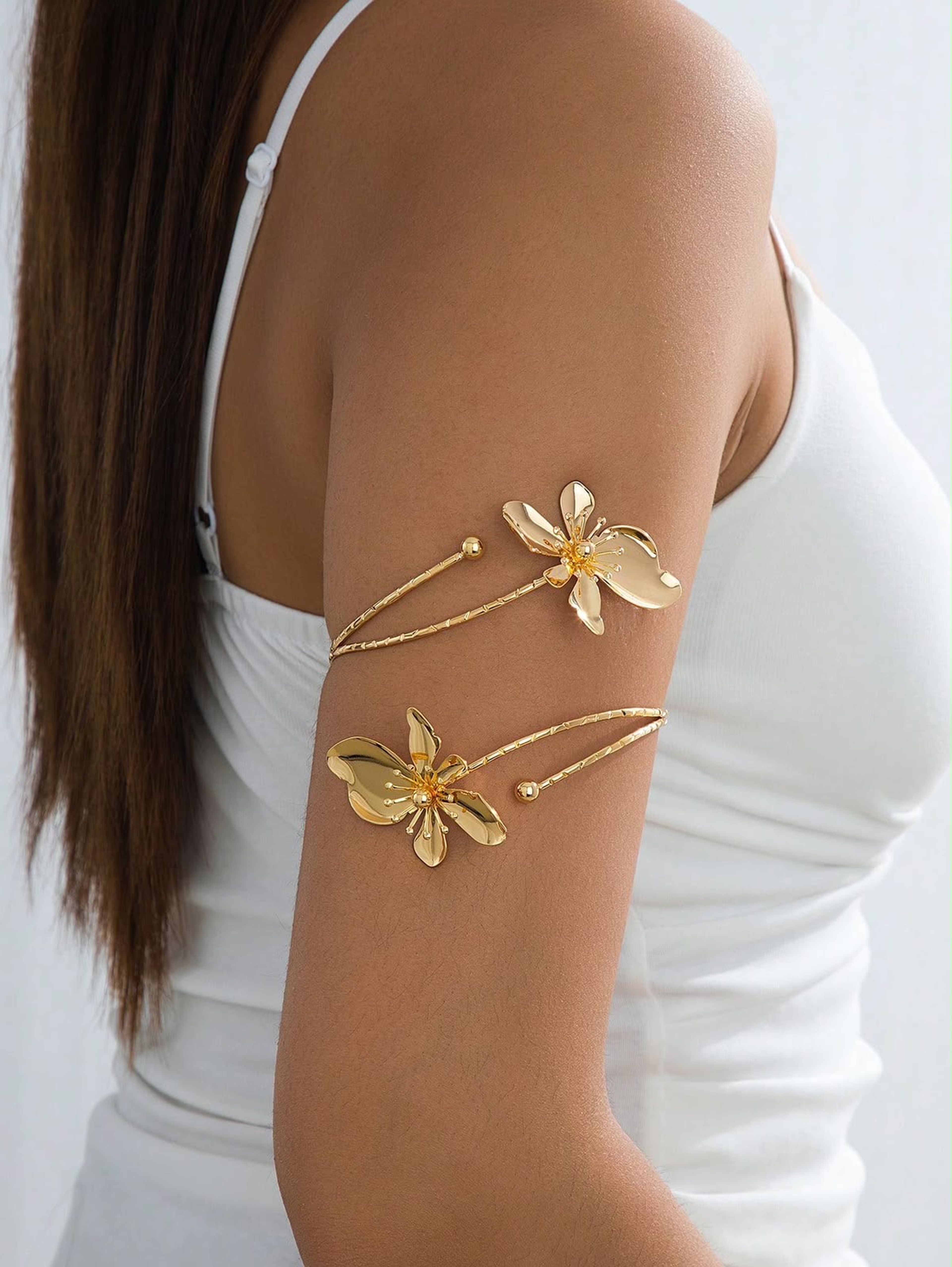 Brazalete con diseño elegante