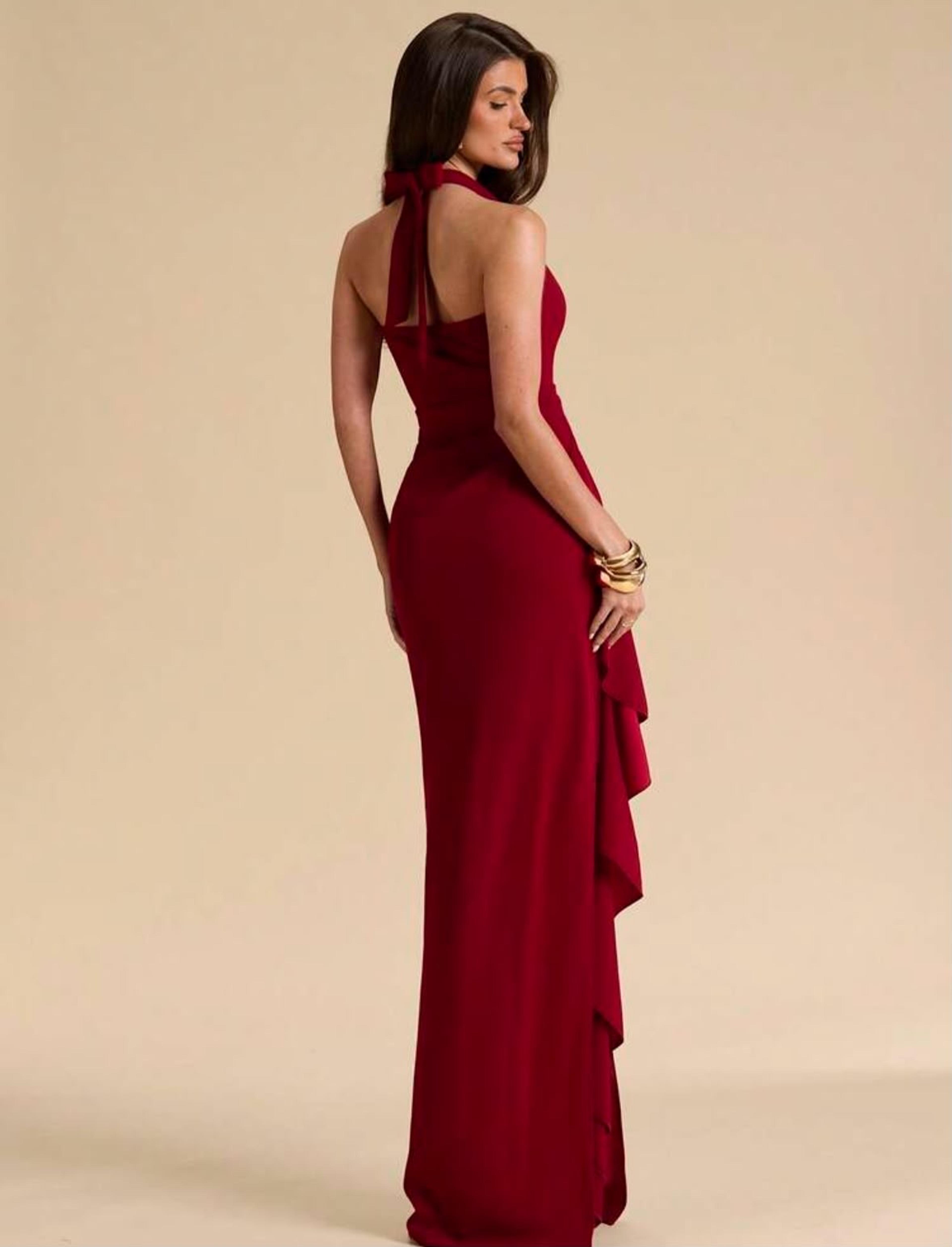 Elegant dress with cut on the leg view 2