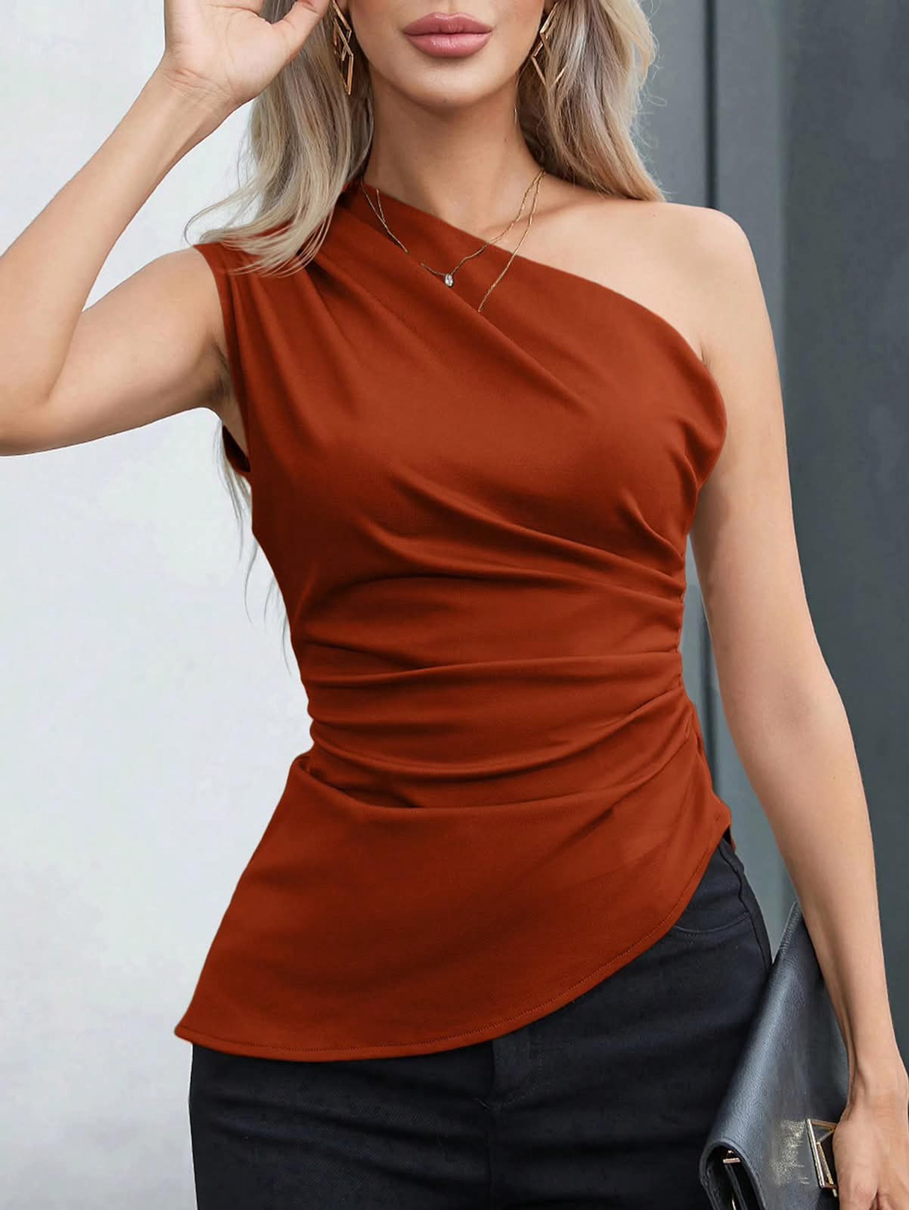 Blusa diseño asimétrico de un solo hombro  vista 2