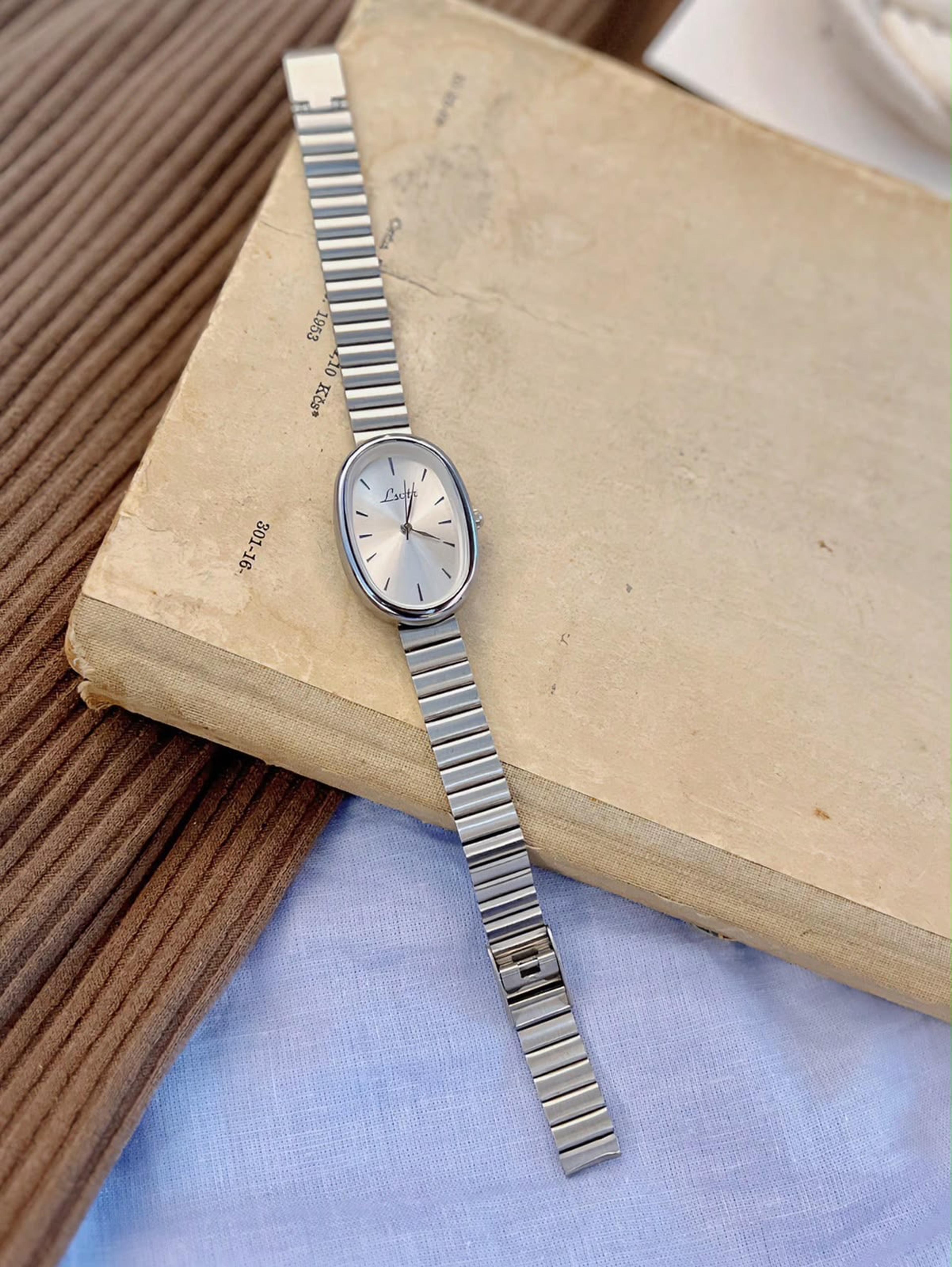 Reloj elegante — vista alternativa