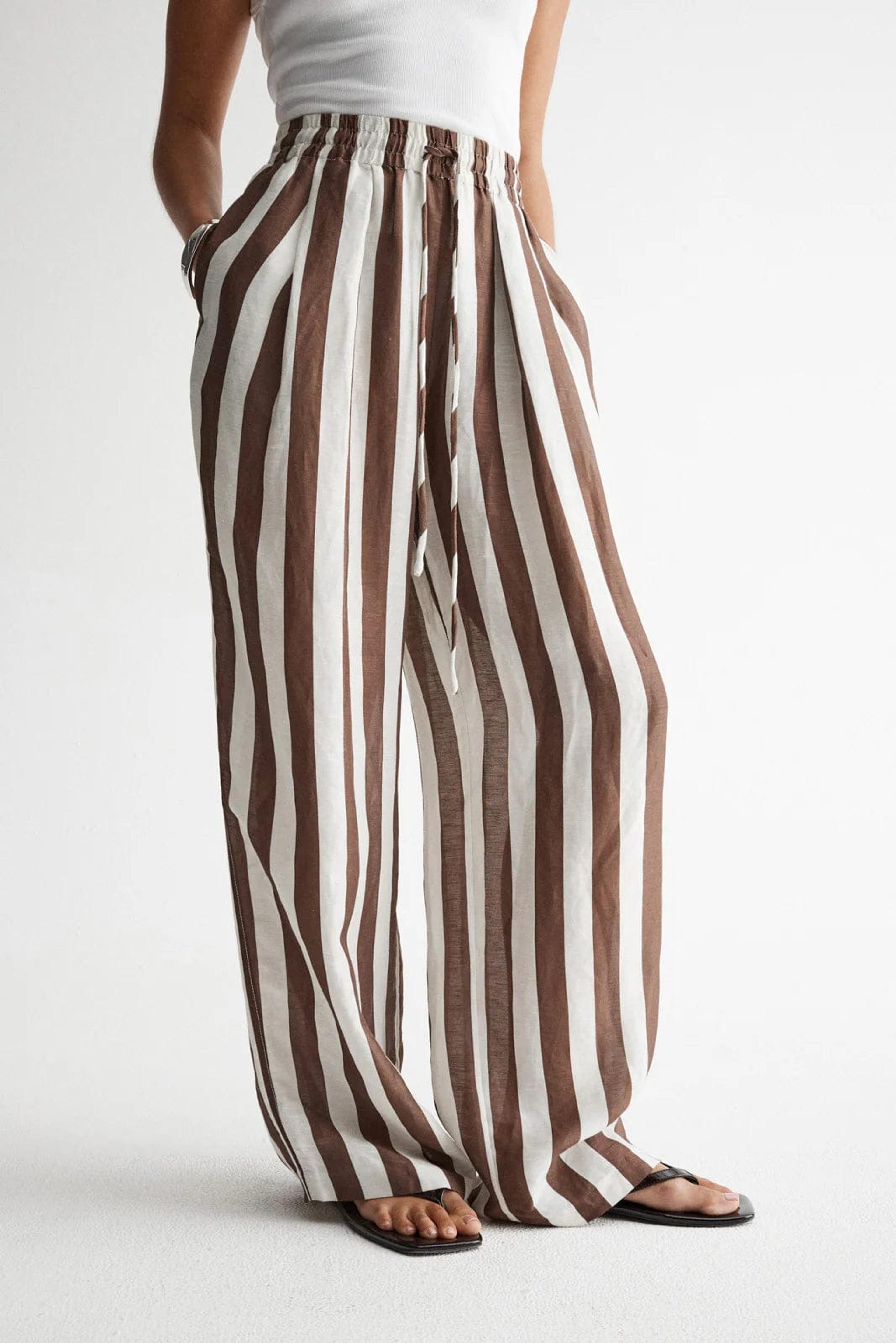 Pantalon en color rayas chocolate  vista 2