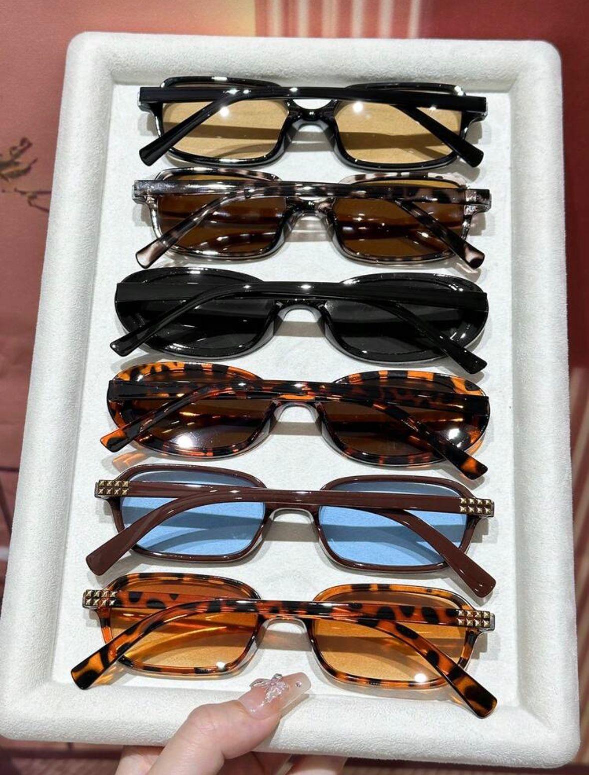Sunglasses tones and colors