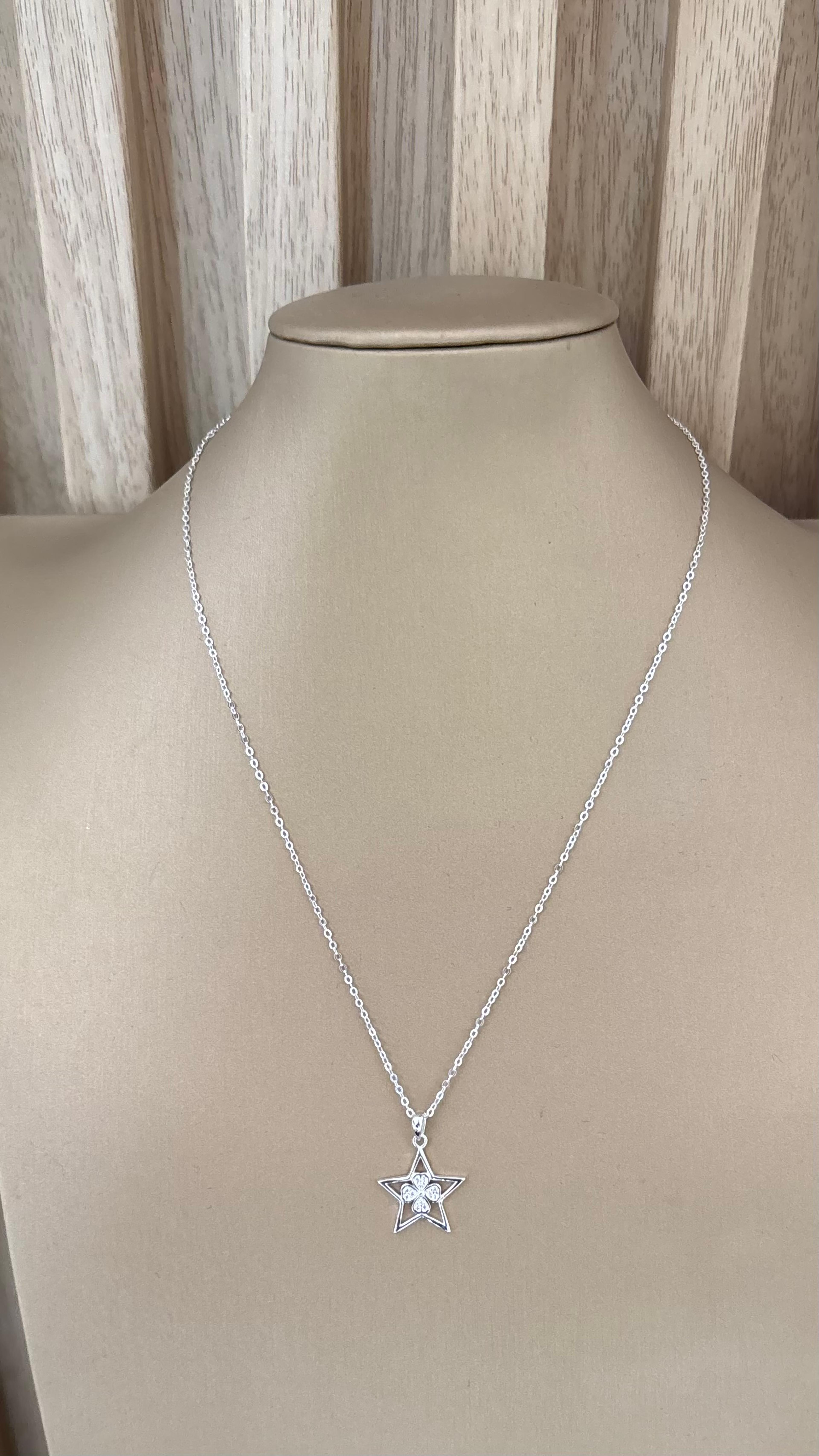 Cadena de plata